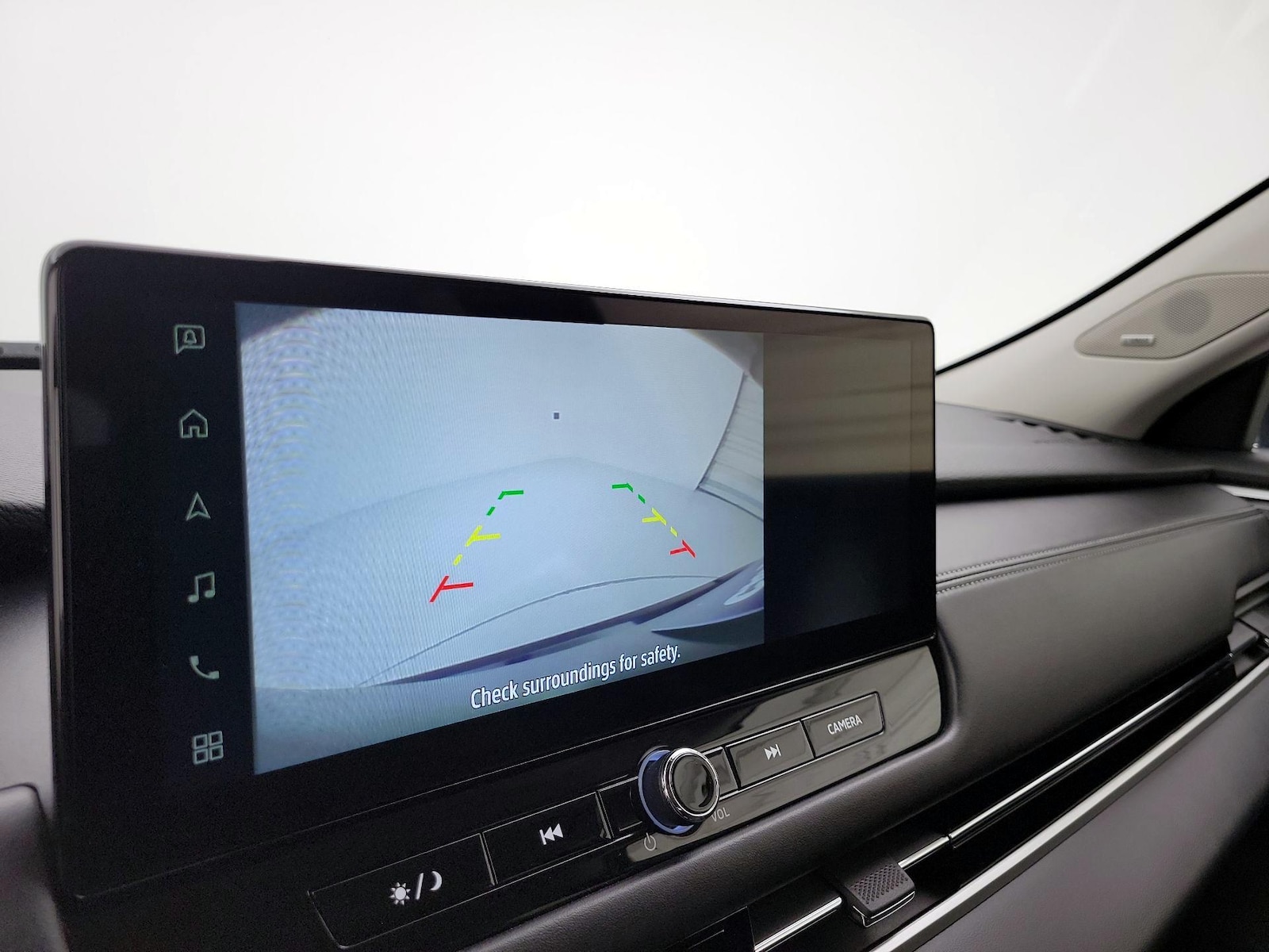 2025 Mitsubishi Outlander ES - Photo 16