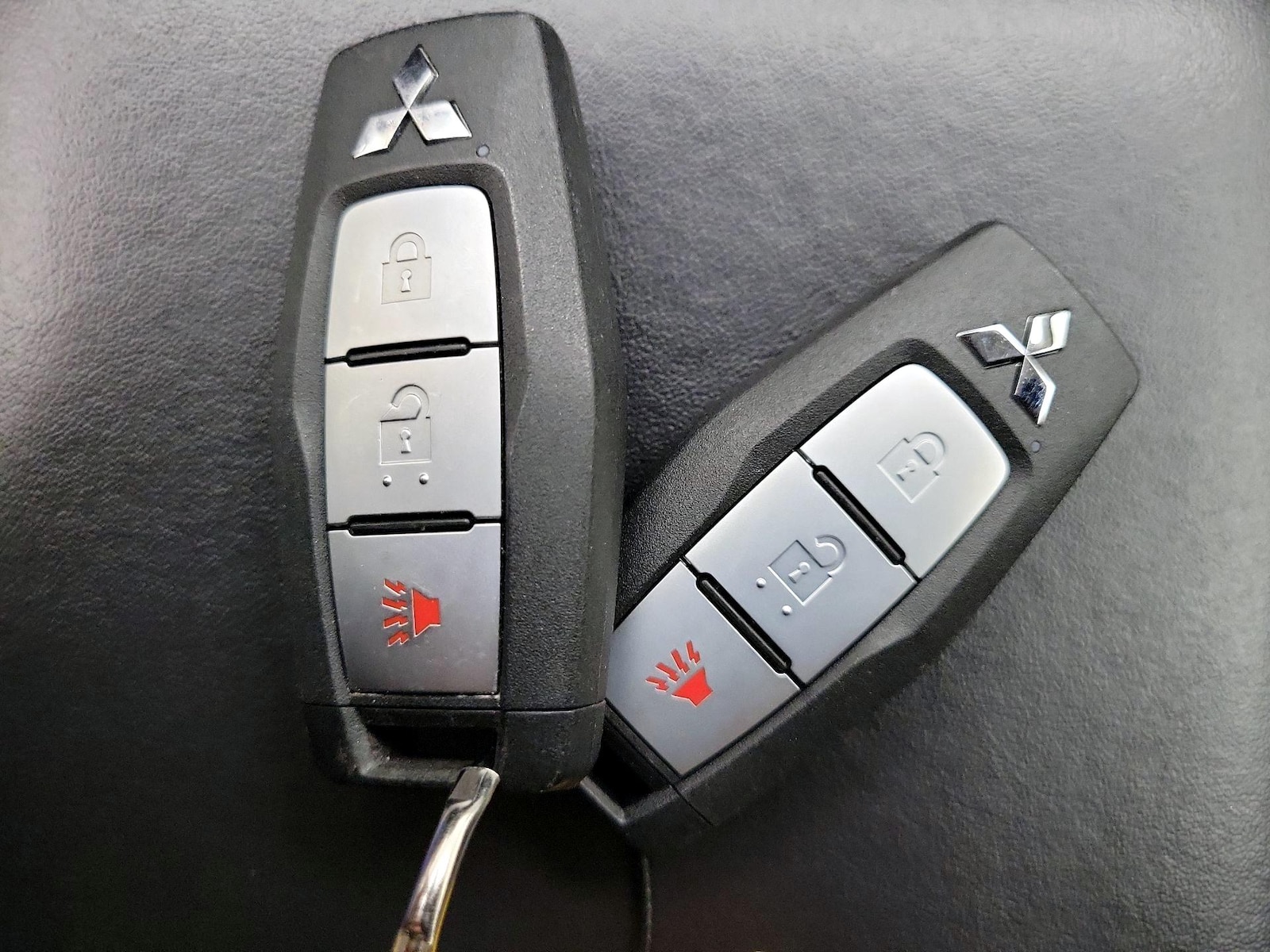 2025 Mitsubishi Outlander ES - Photo 26