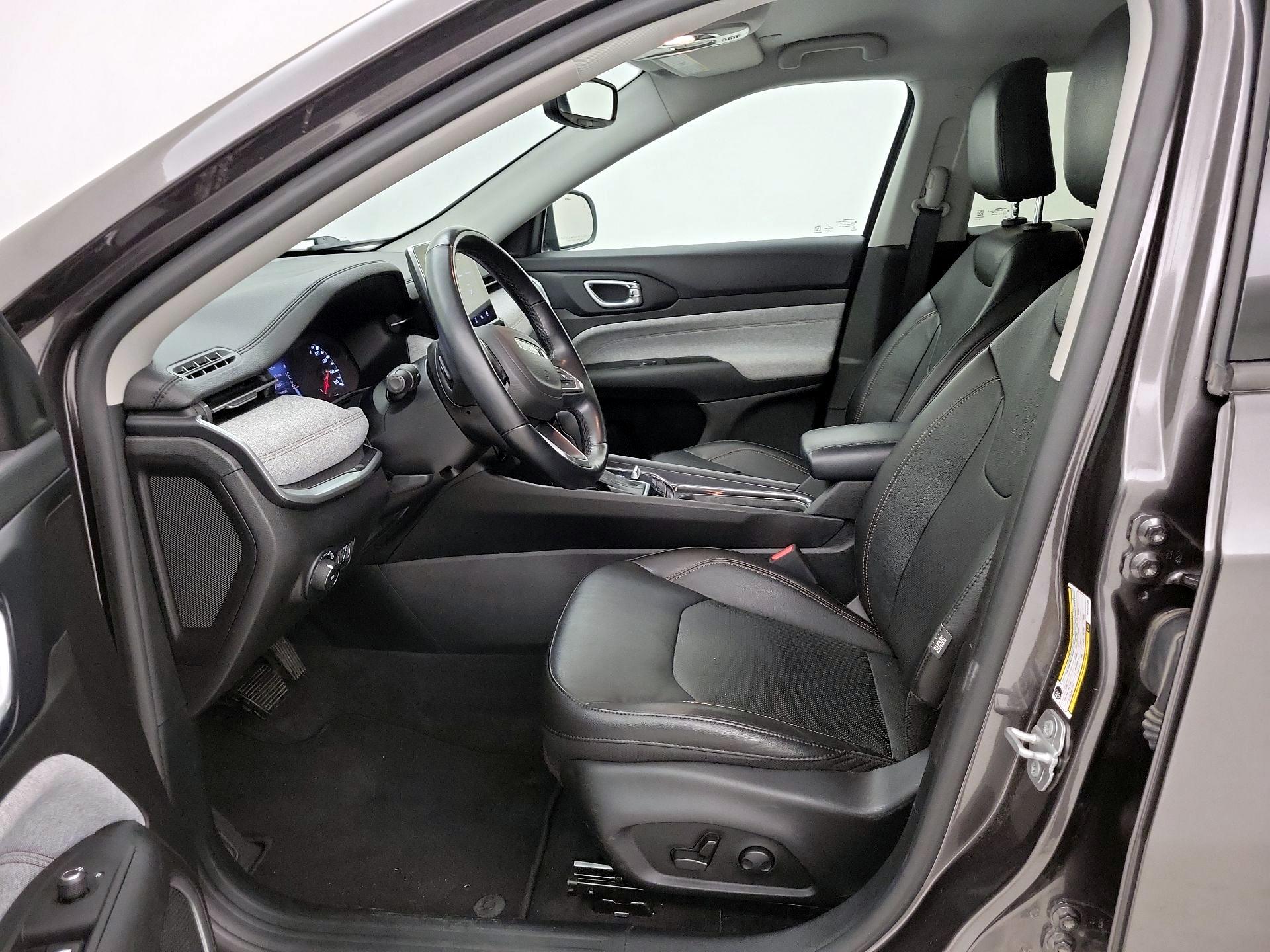 Thumbnail: 2022 Jeep Compass - 11