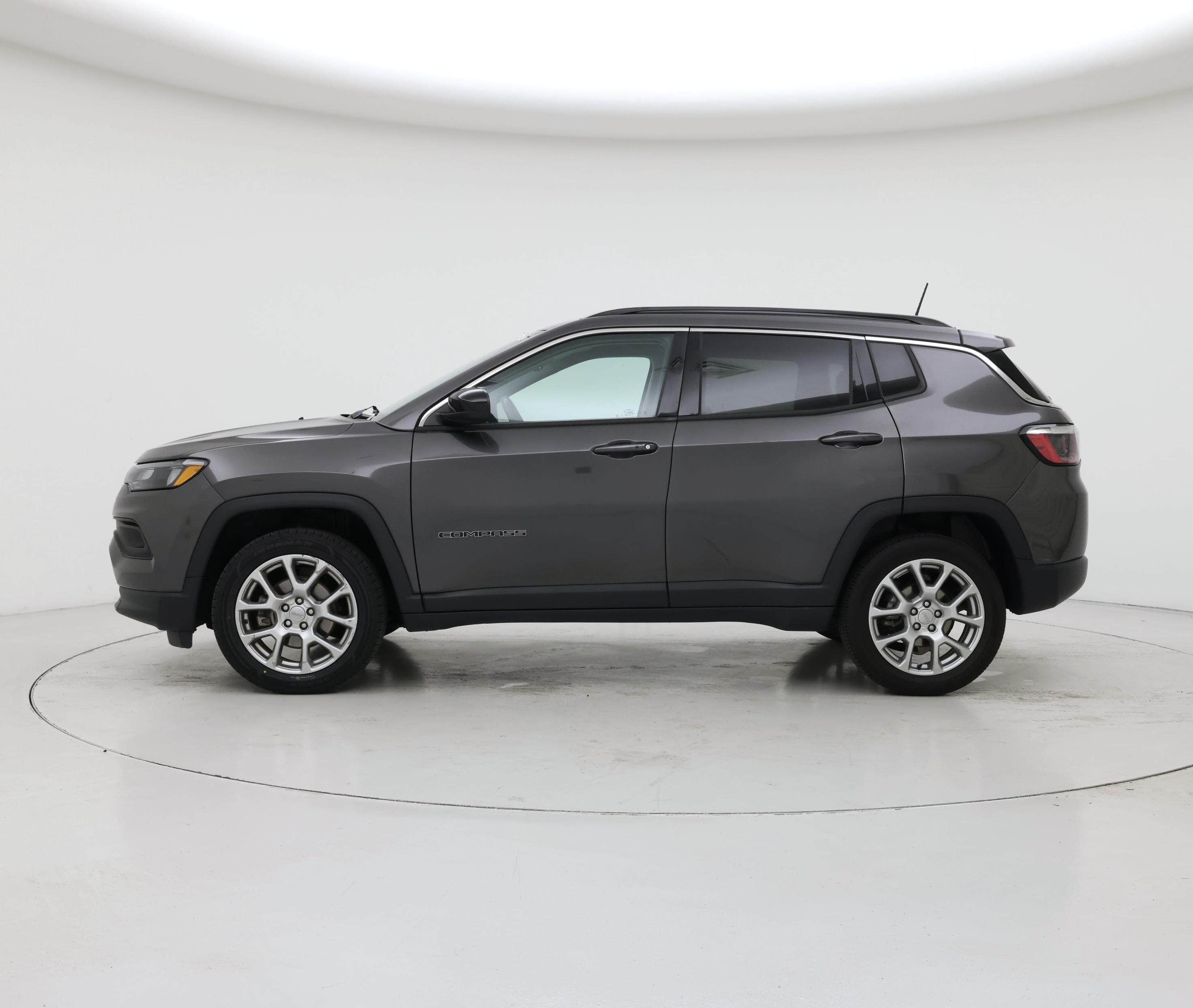 Thumbnail: 2022 Jeep Compass - 3