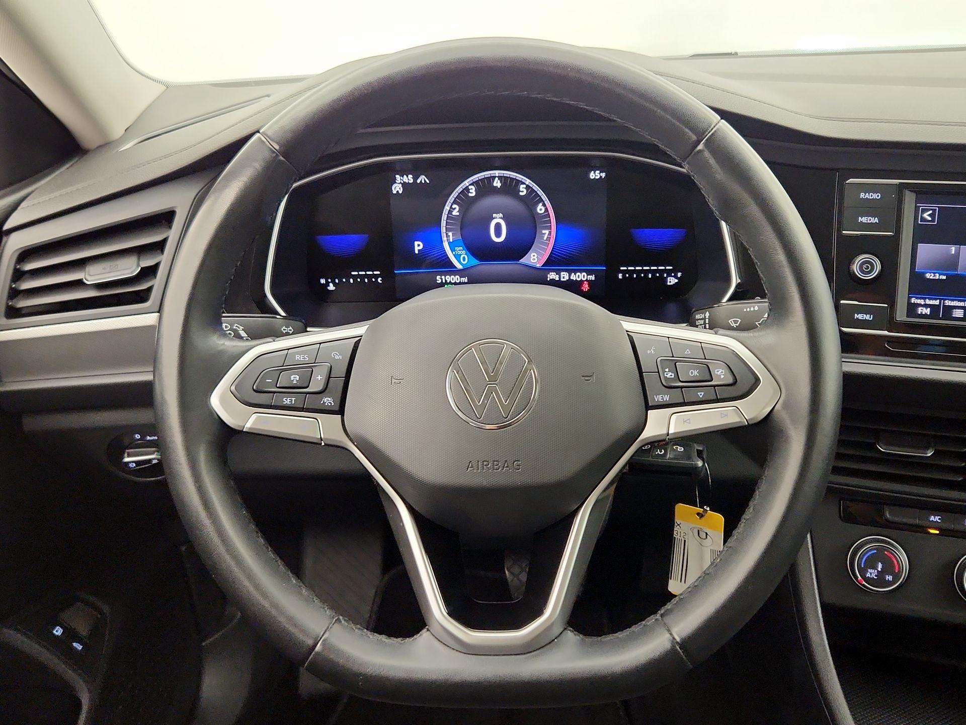 Thumbnail: 2024 Volkswagen Jetta - 10