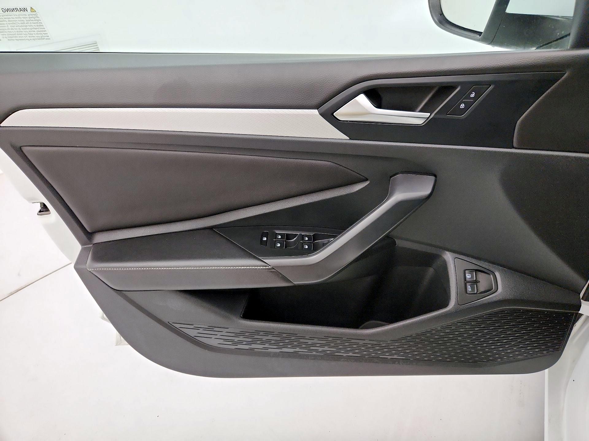 Thumbnail: 2024 Volkswagen Jetta - 12