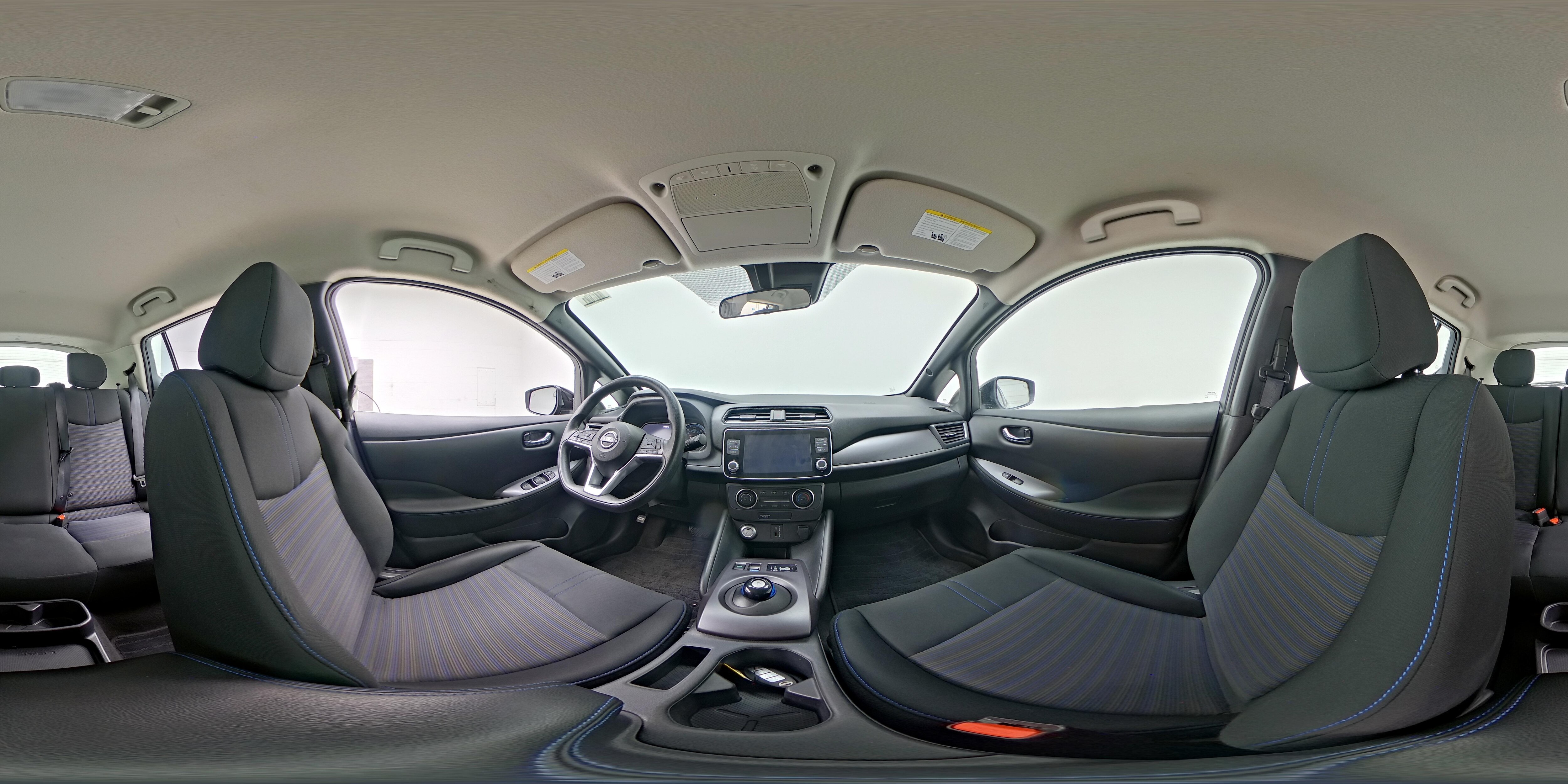 2025 Nissan Leaf S - Photo 25