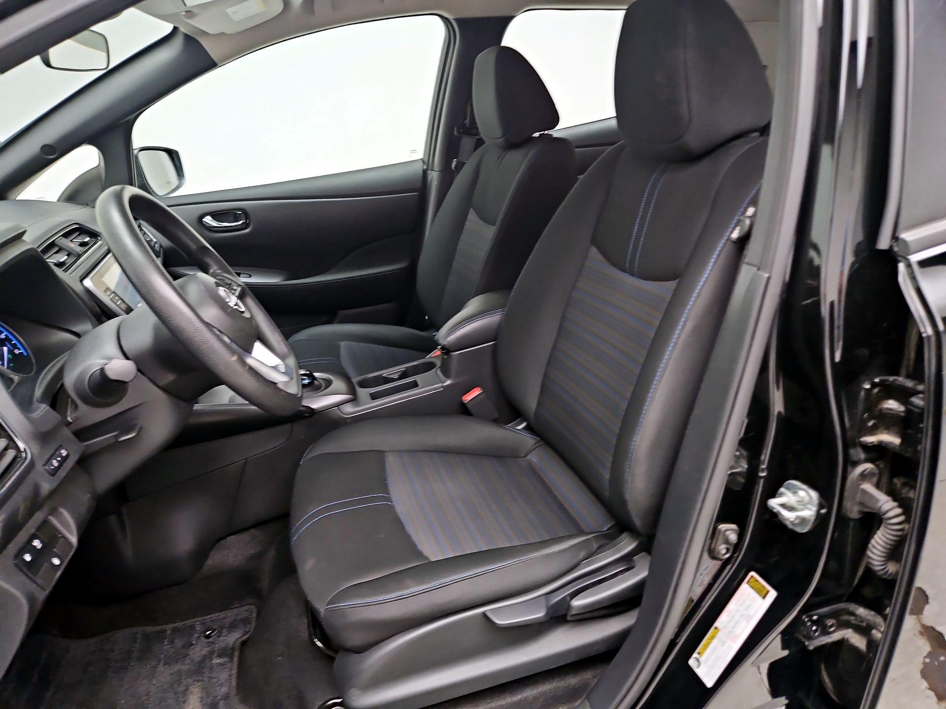 Thumbnail: 2025 Nissan Leaf - 11