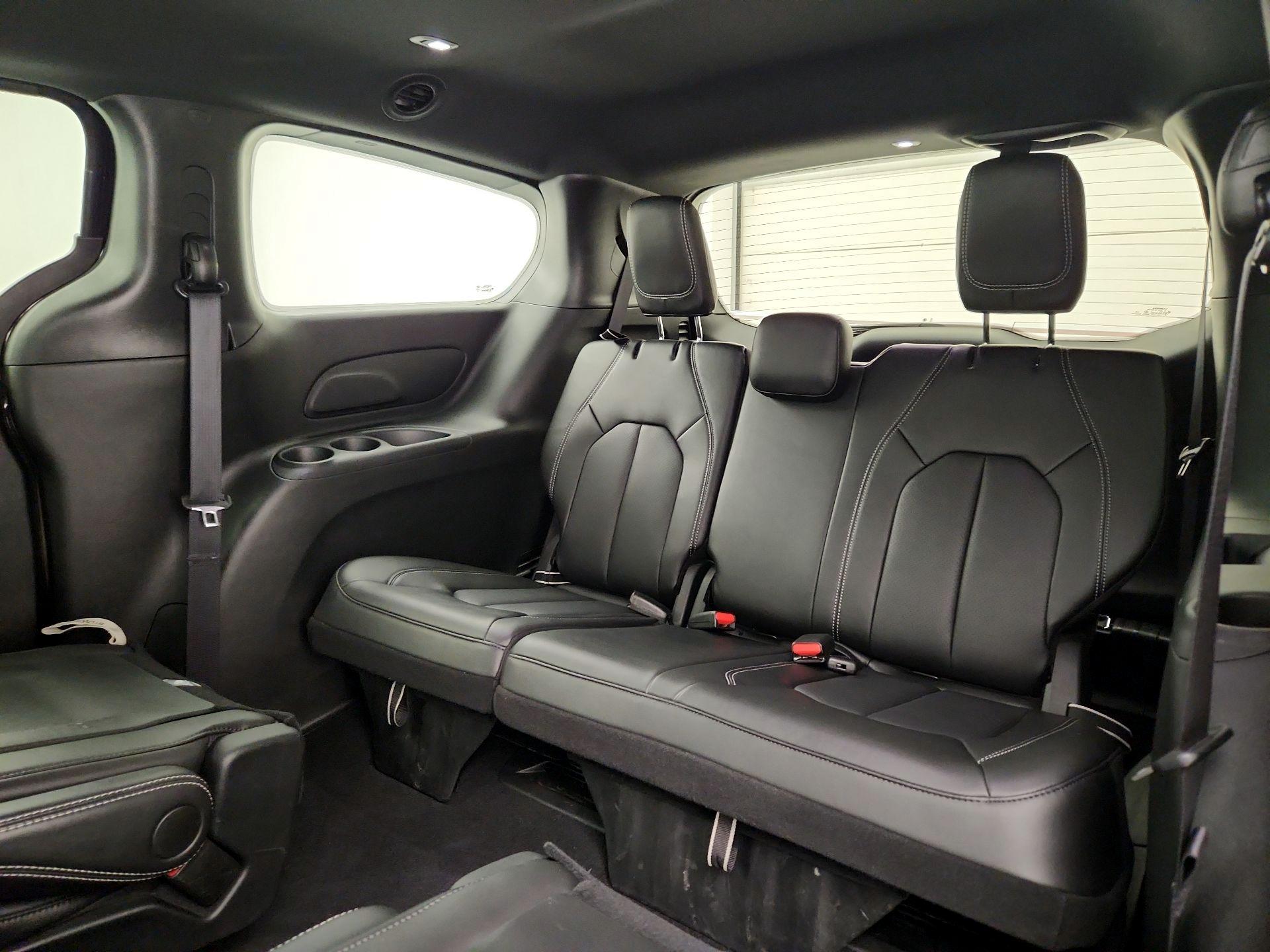 Thumbnail: 2025 Chrysler Pacifica - 20