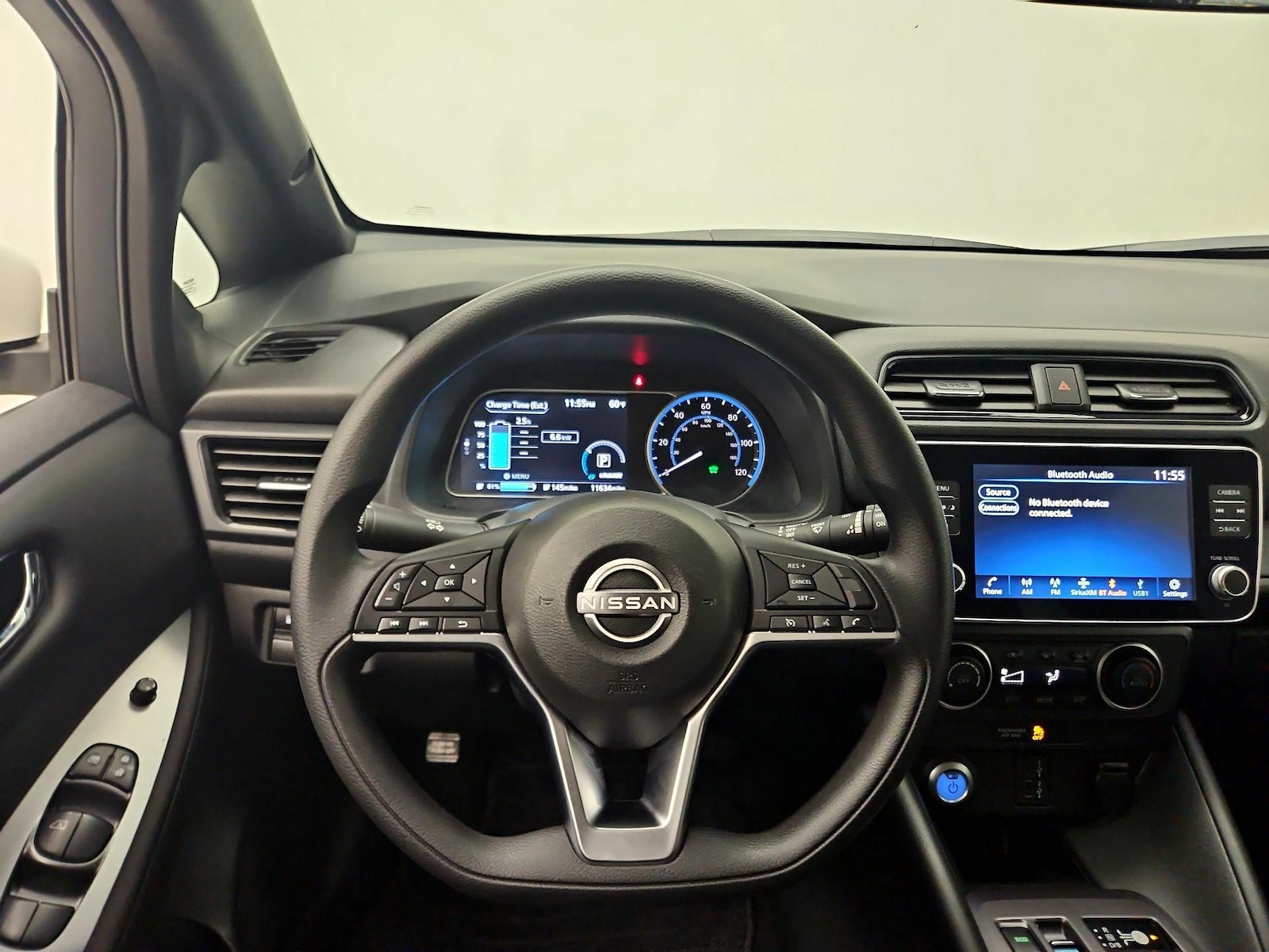 2025 Nissan Leaf S - Photo 11