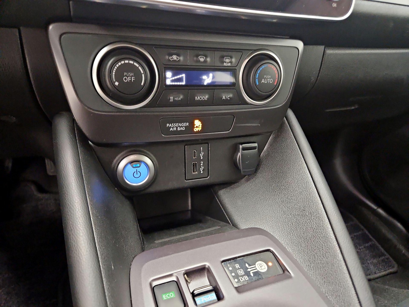 2025 Nissan Leaf S - Photo 19