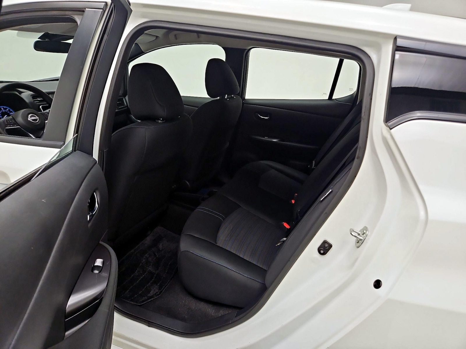 2025 Nissan Leaf S - Photo 20