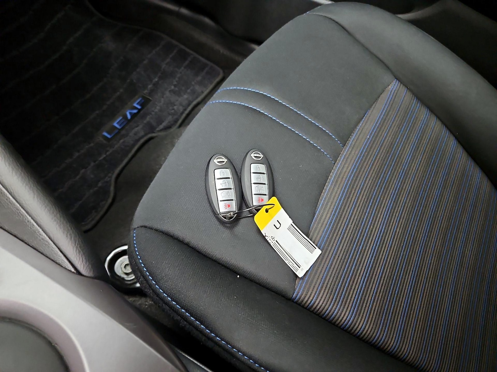 2025 Nissan Leaf S - Photo 24