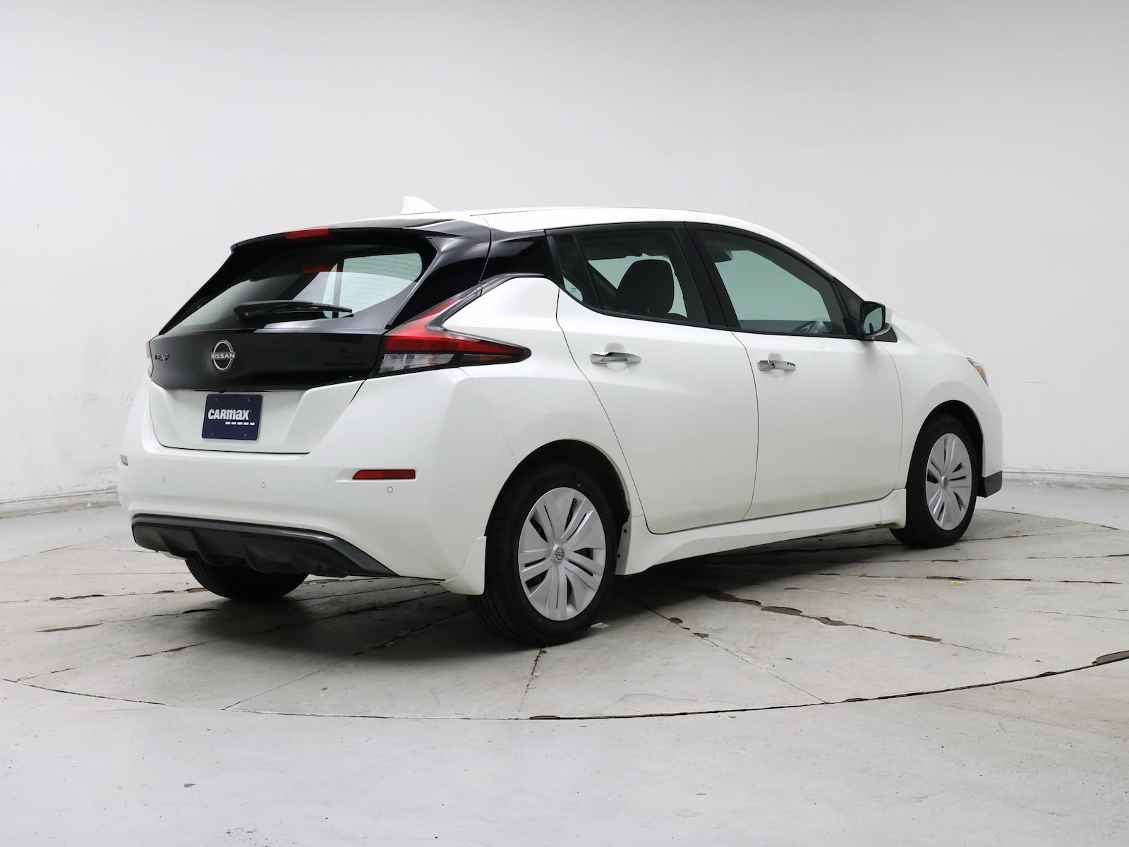 2025 Nissan Leaf S - Photo 9