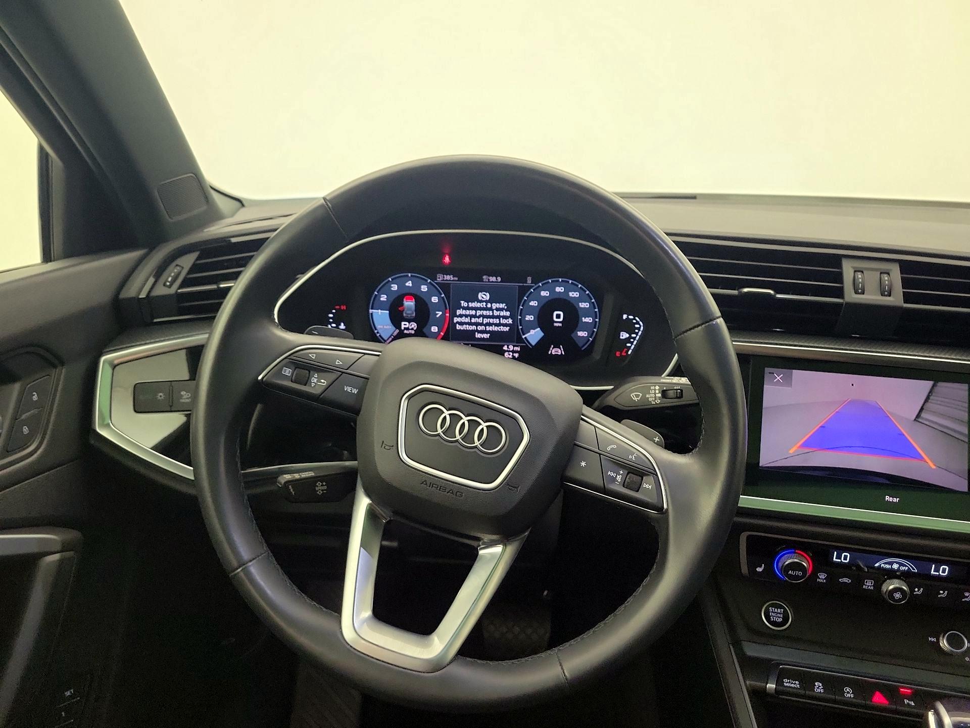 Thumbnail: 2023 Audi Q3 - 10