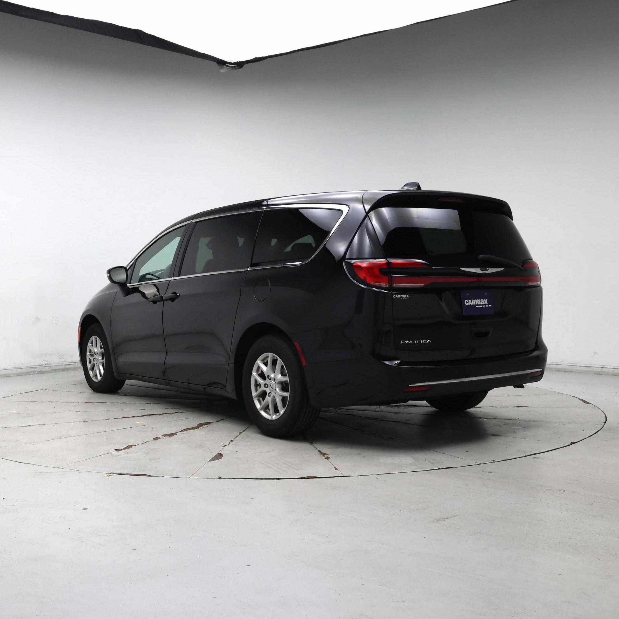 Thumbnail: 2025 Chrysler Pacifica - 2