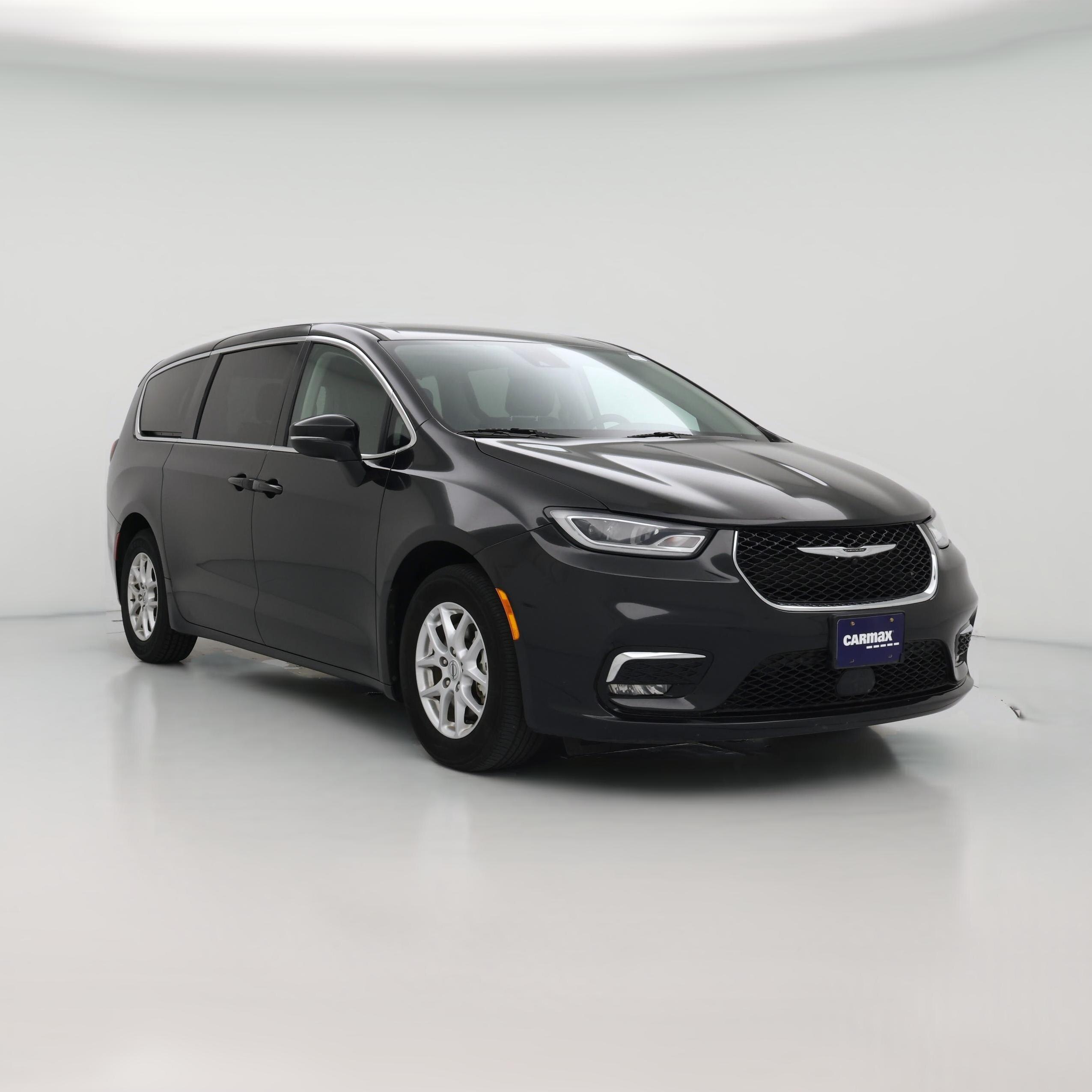 Thumbnail: 2023 Chrysler Pacifica - 1