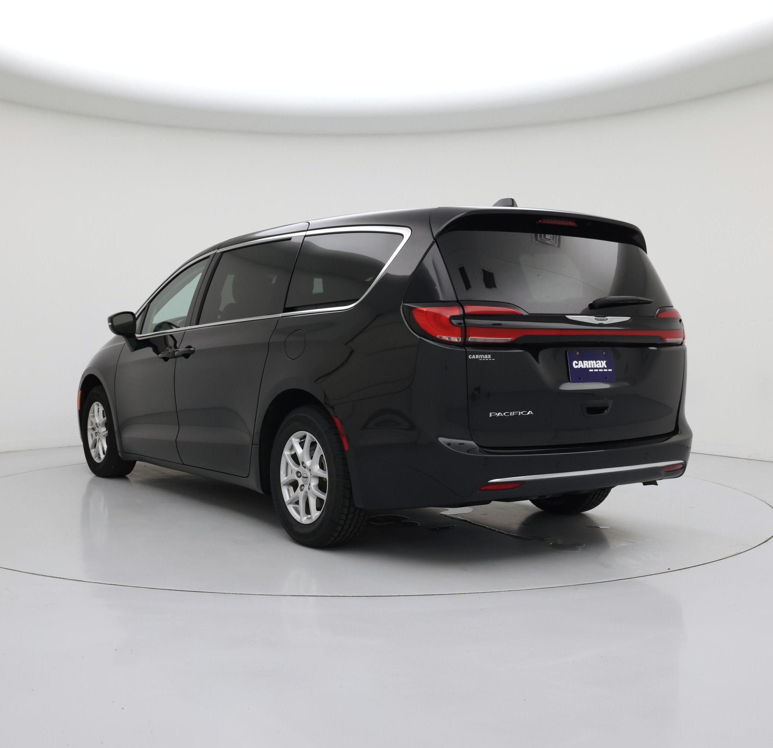 Thumbnail: 2023 Chrysler Pacifica - 2