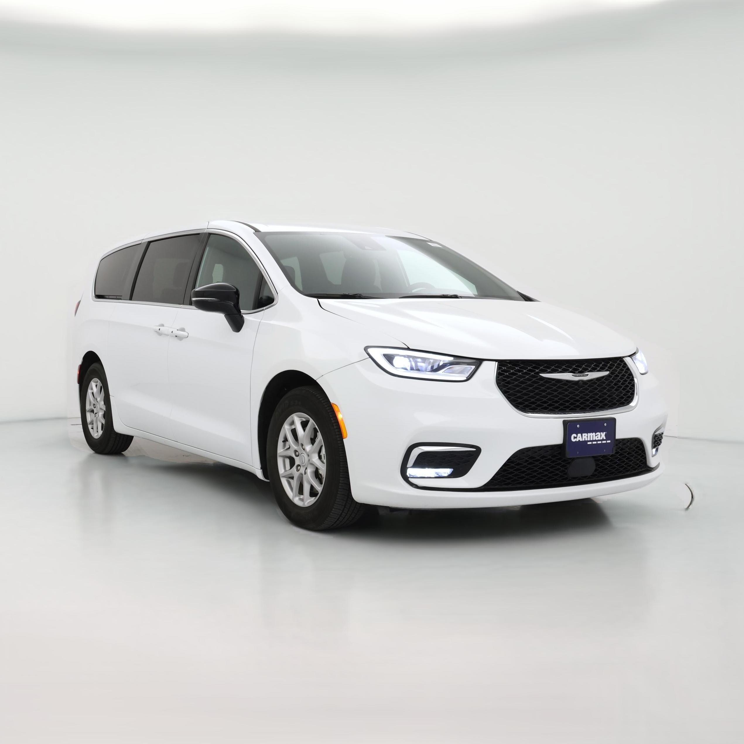 Thumbnail: 2025 Chrysler Pacifica - 1