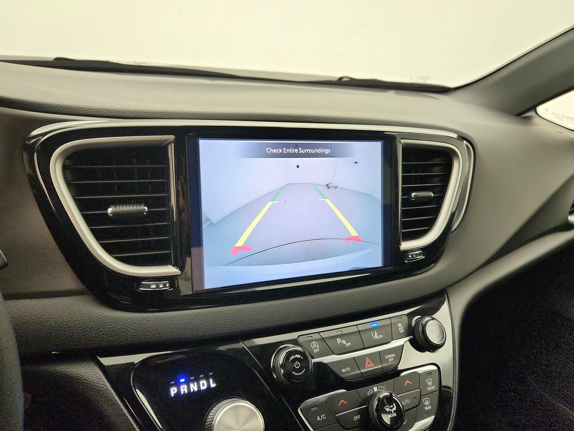 Thumbnail: 2025 Chrysler Pacifica - 14