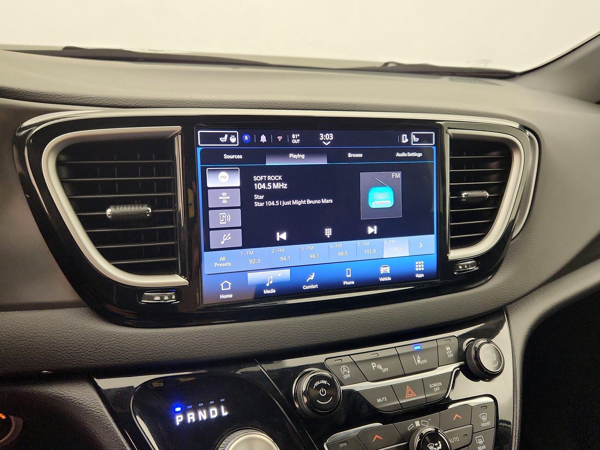 Thumbnail: 2025 Chrysler Pacifica - 15