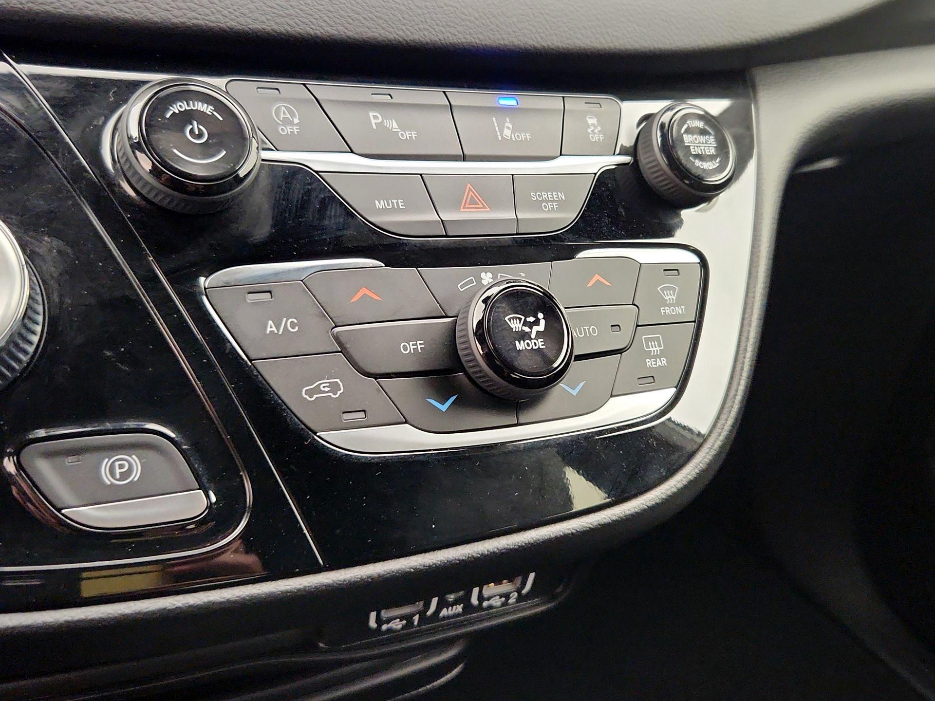 Thumbnail: 2025 Chrysler Pacifica - 16