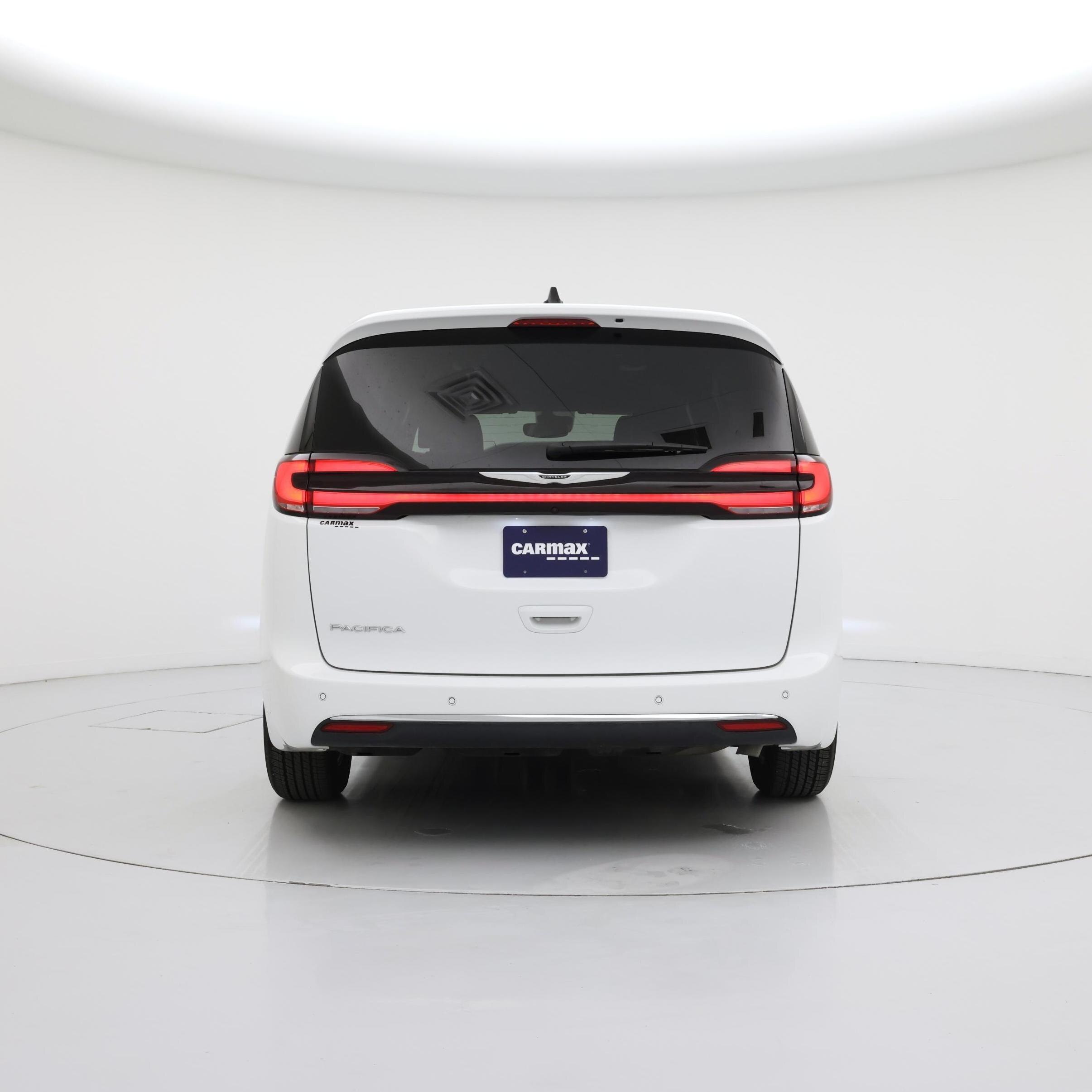 Thumbnail: 2025 Chrysler Pacifica - 6