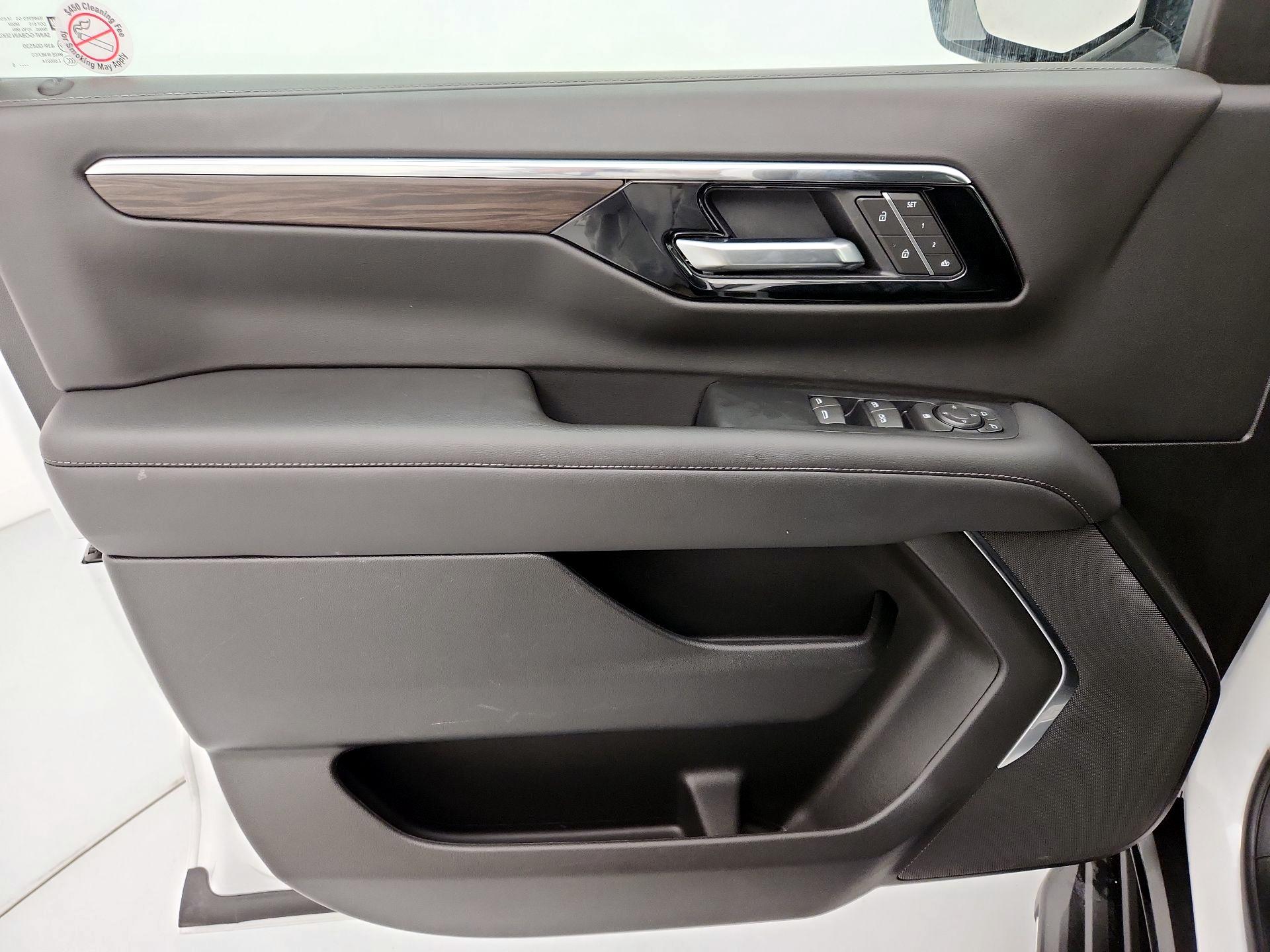 Thumbnail: 2025 Chevrolet Tahoe - 12