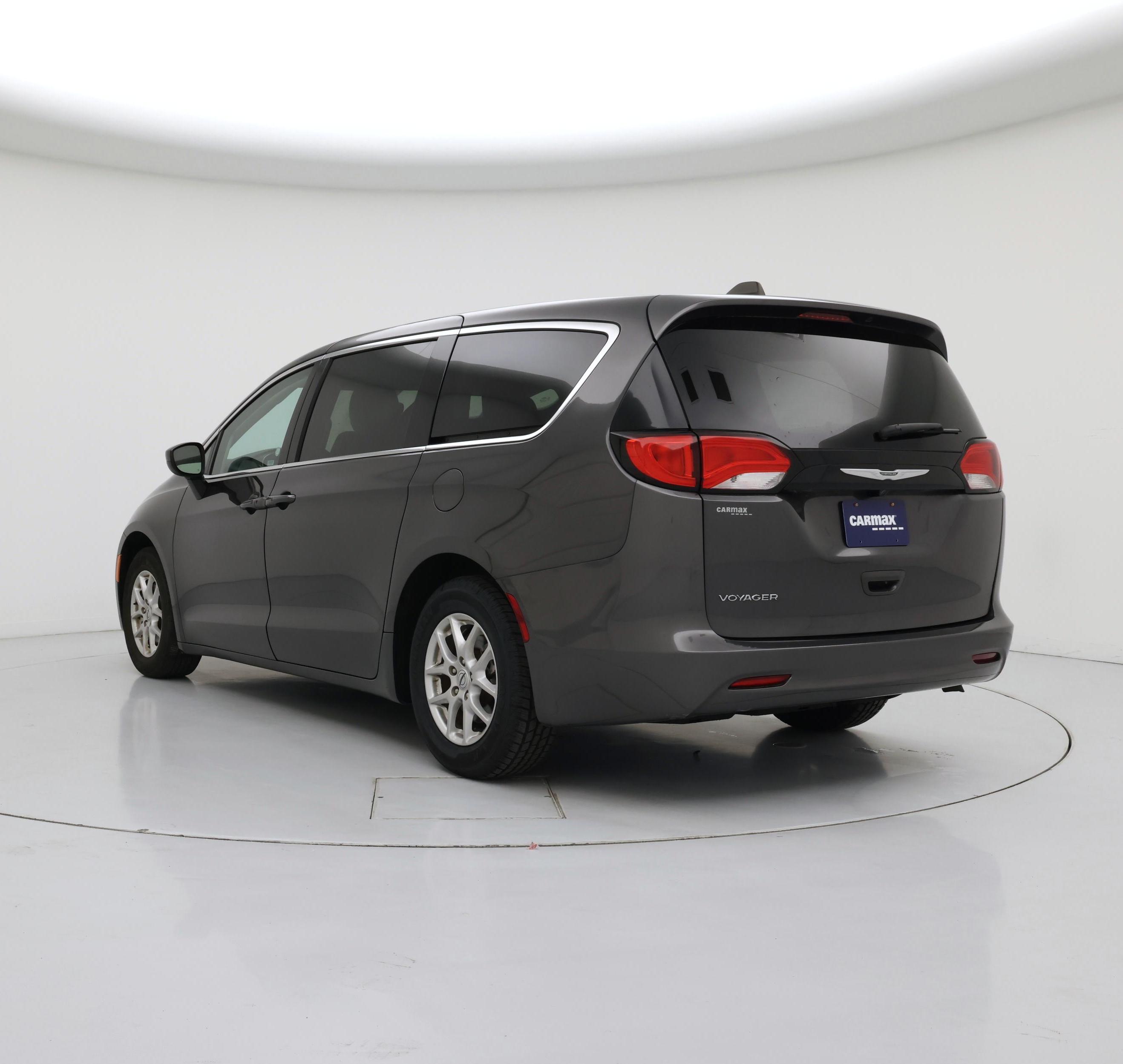 Thumbnail: 2023 Chrysler Voyager - 2