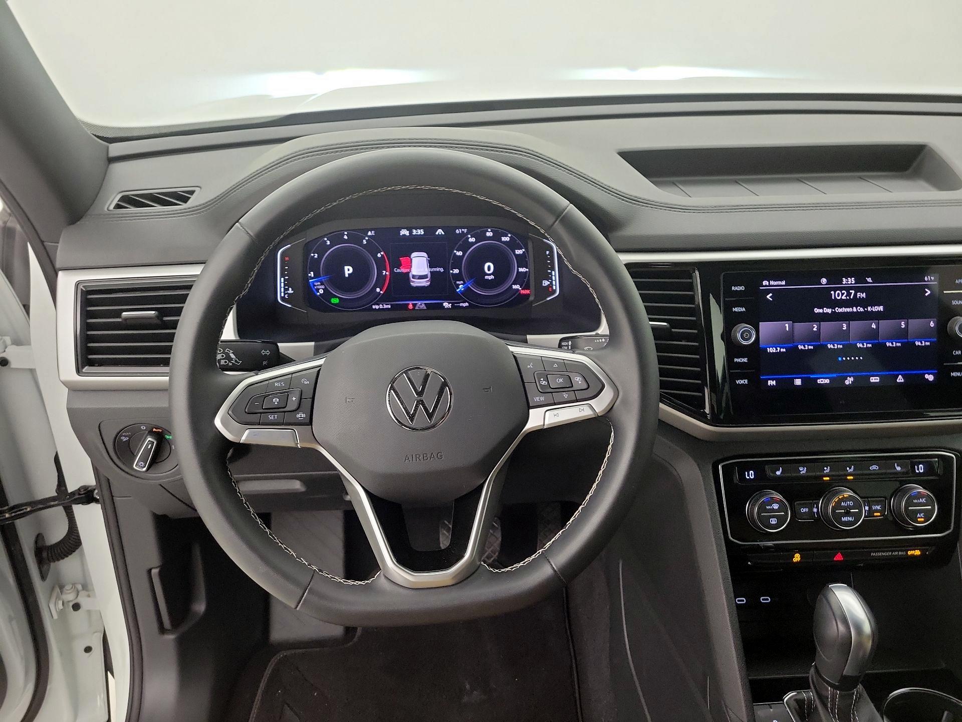 Thumbnail: 2023 Volkswagen Atlas - 10