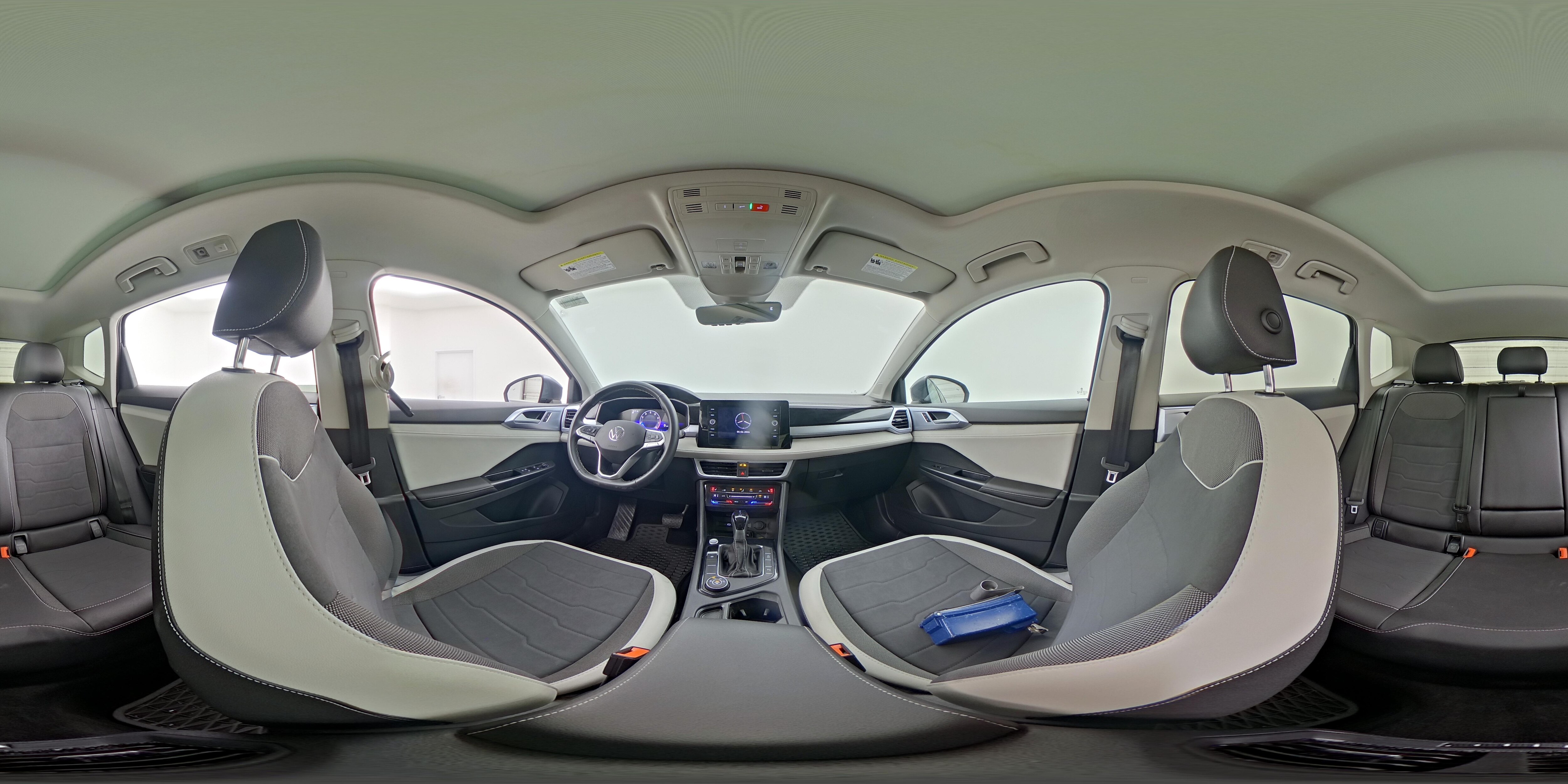 2025 Volkswagen Taos SE - Photo 24