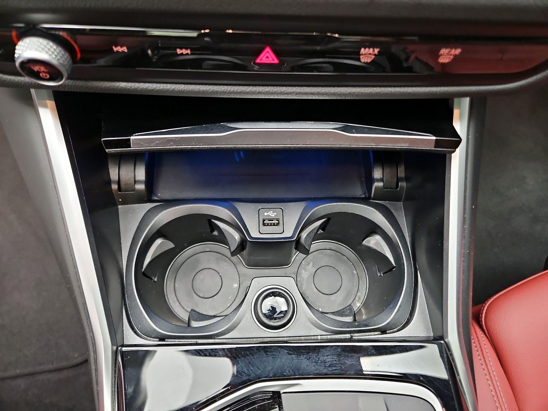 Thumbnail: 2023 BMW i4 - 19