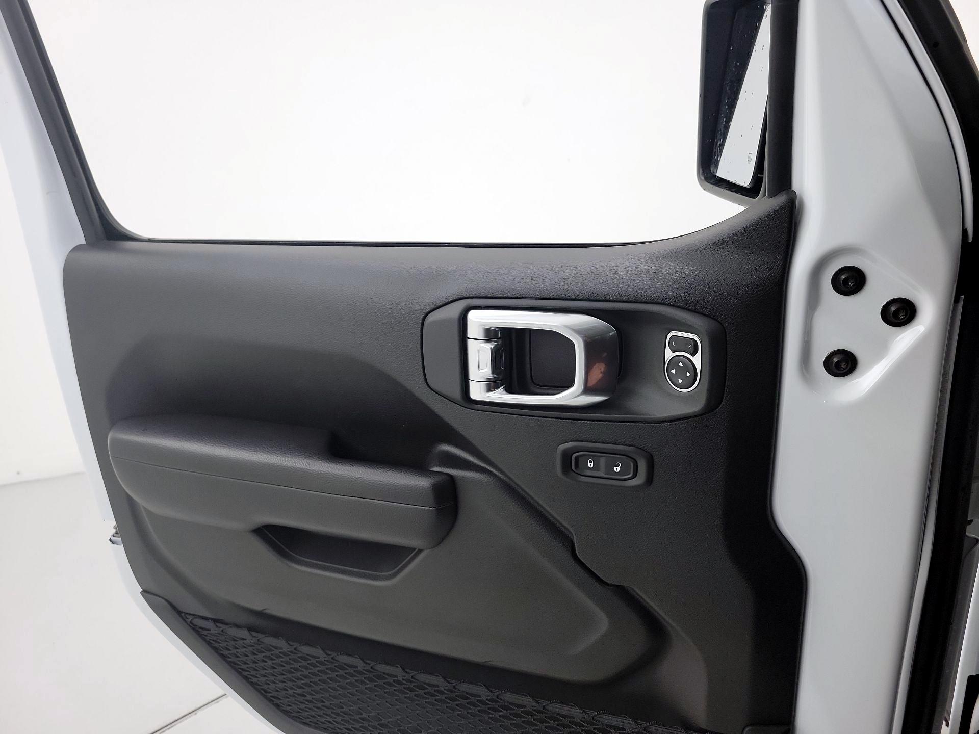 Thumbnail: 2025 Jeep Wrangler - 12