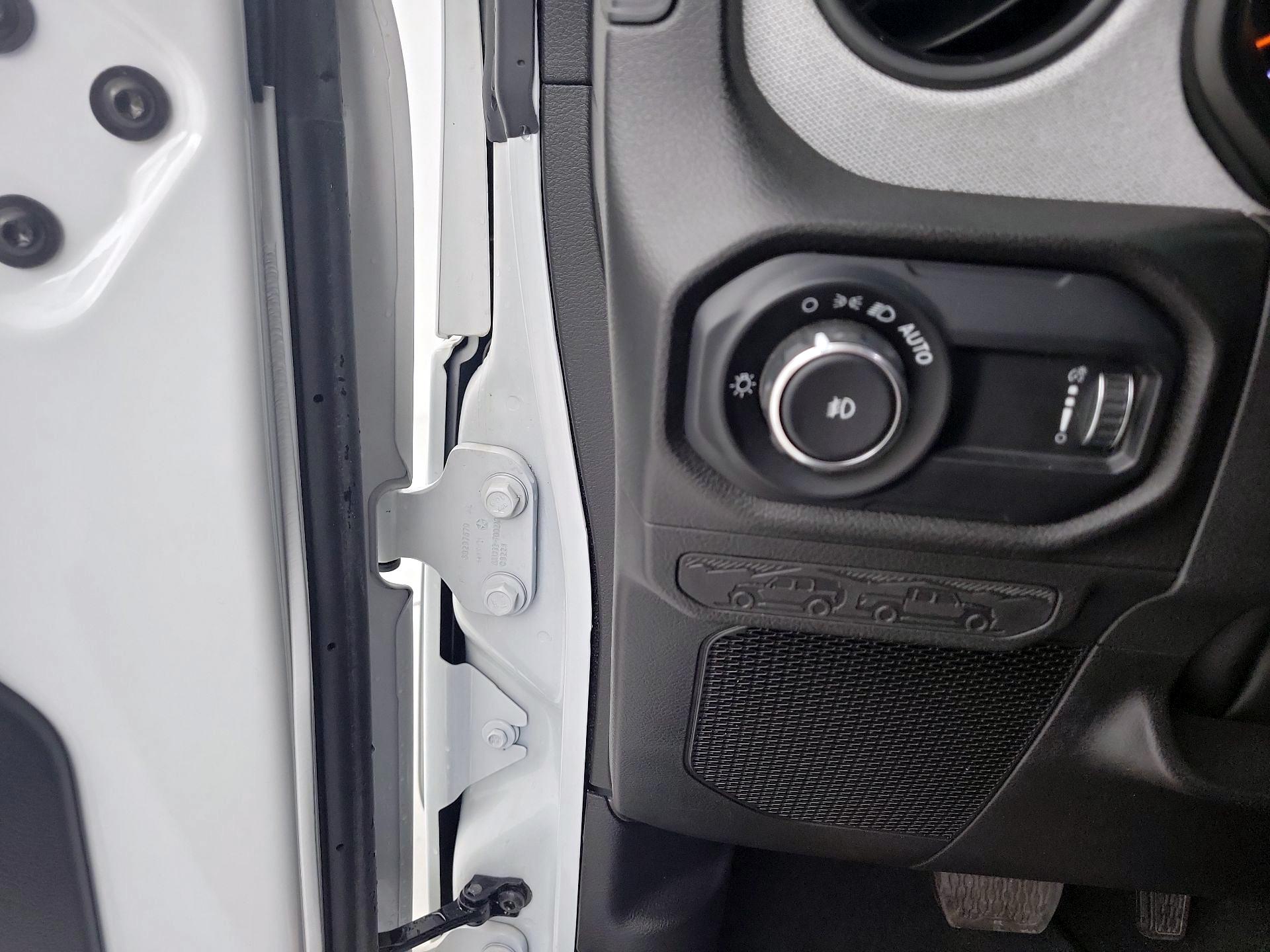 Thumbnail: 2025 Jeep Wrangler - 13