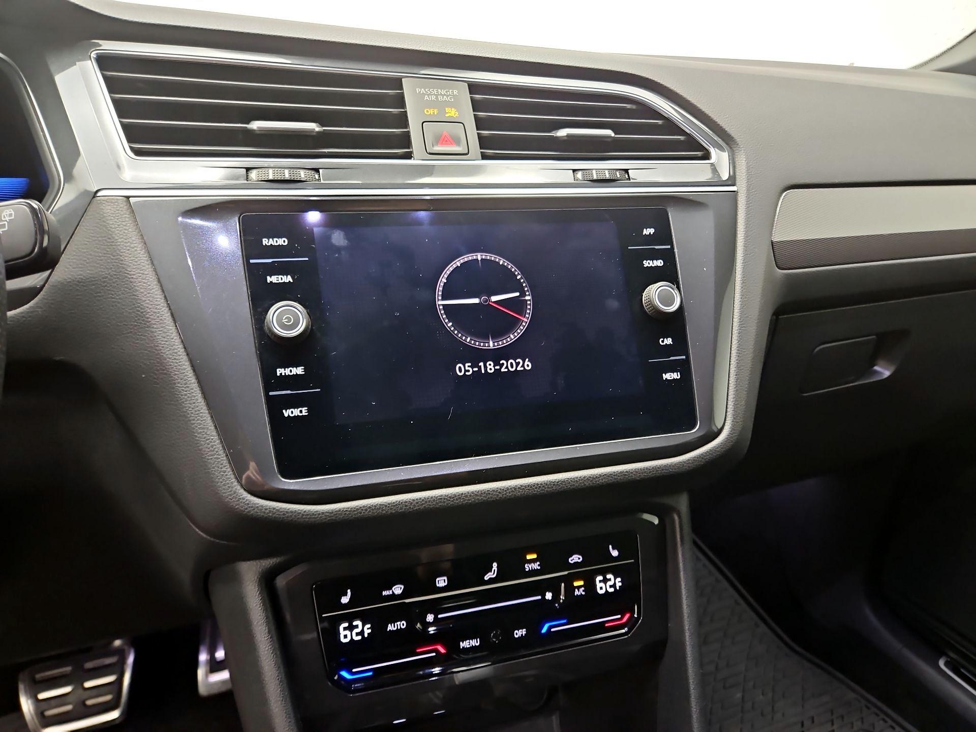 Thumbnail: 2023 Volkswagen Tiguan - 15
