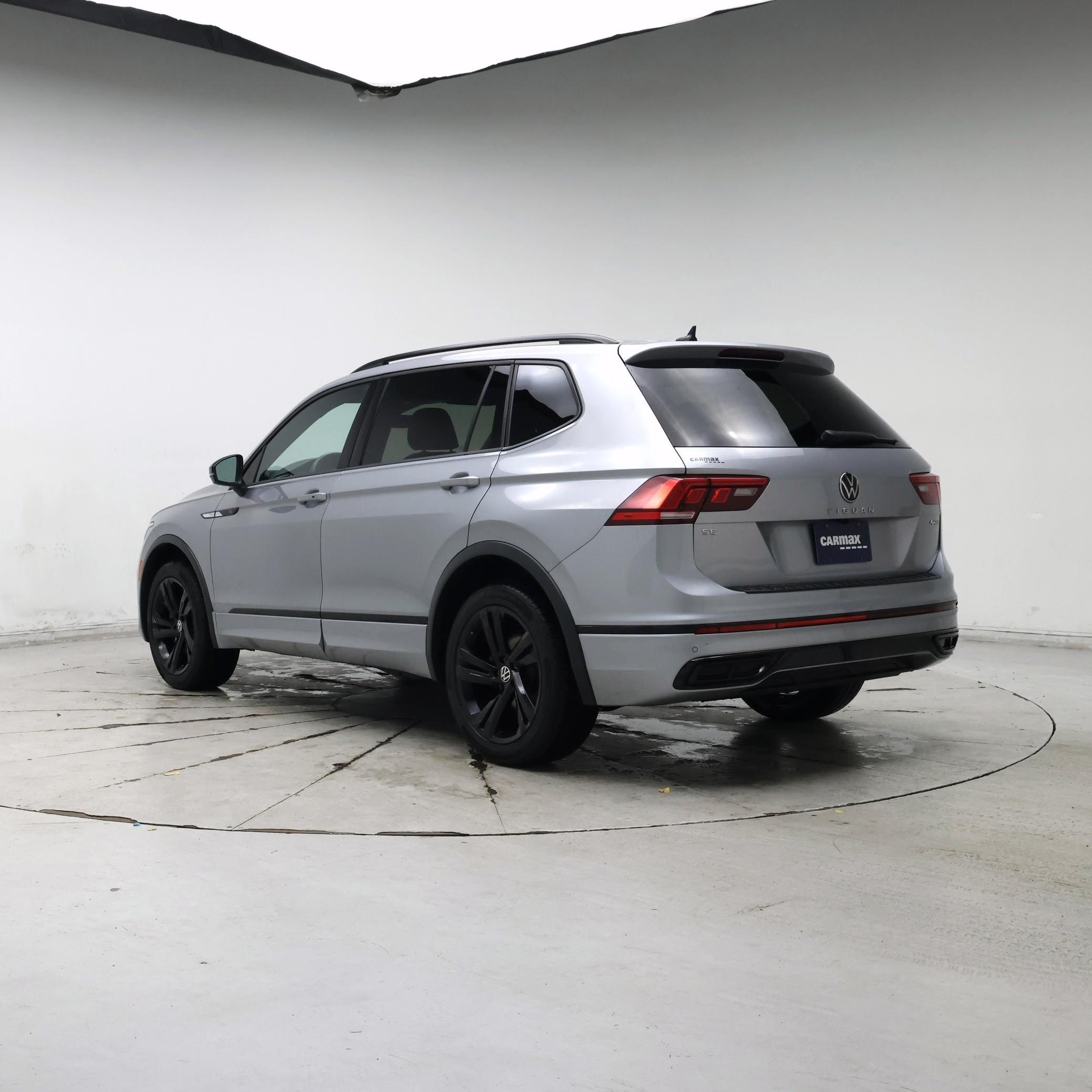 Thumbnail: 2023 Volkswagen Tiguan - 2