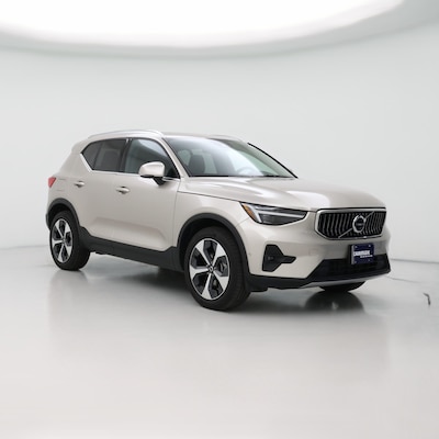 2024 Volvo XC40 B5 Plus Bright Theme