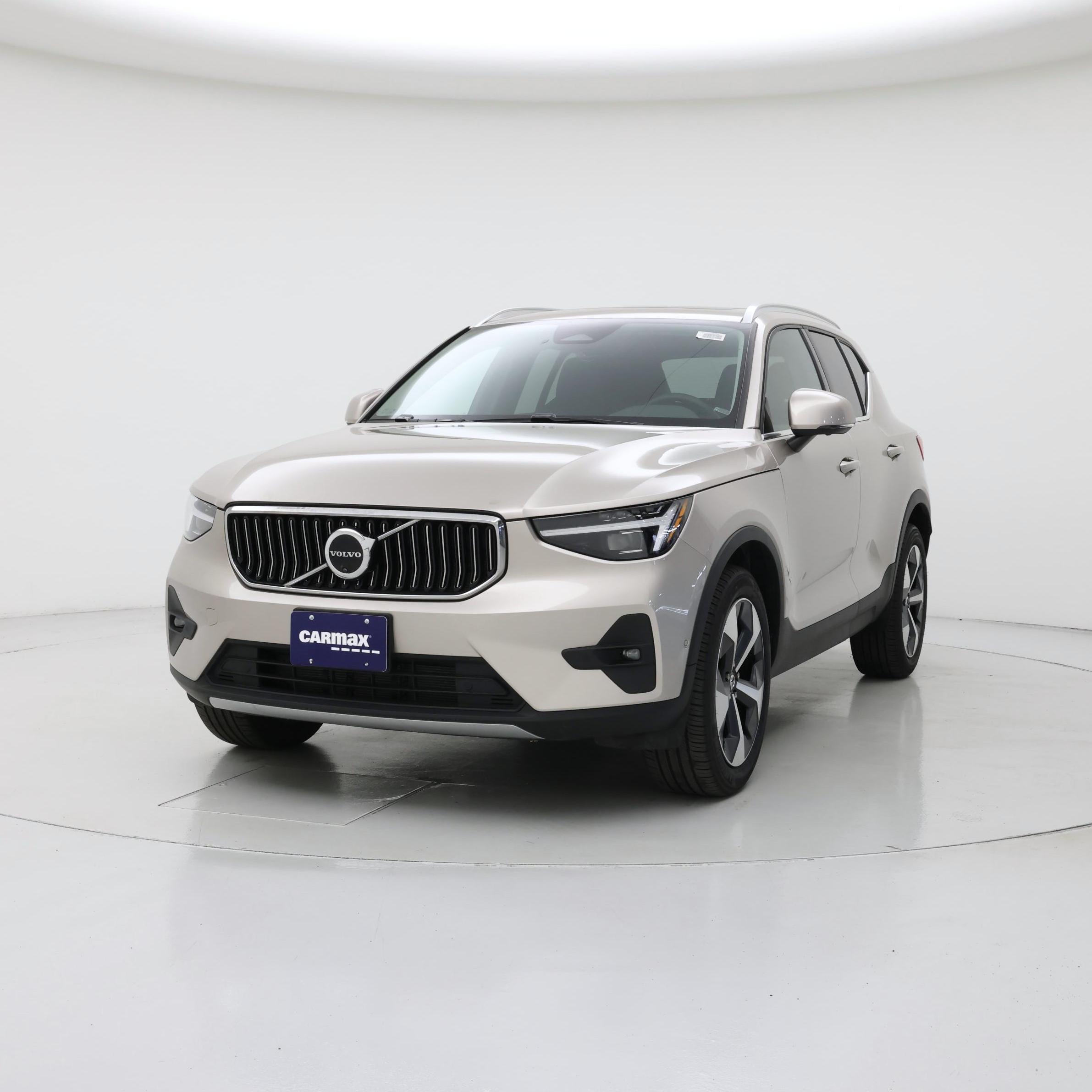 Thumbnail: 2024 Volvo XC40 - 4