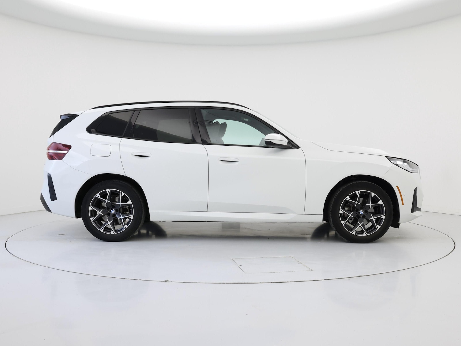 2025 BMW X3 30 - Photo 8