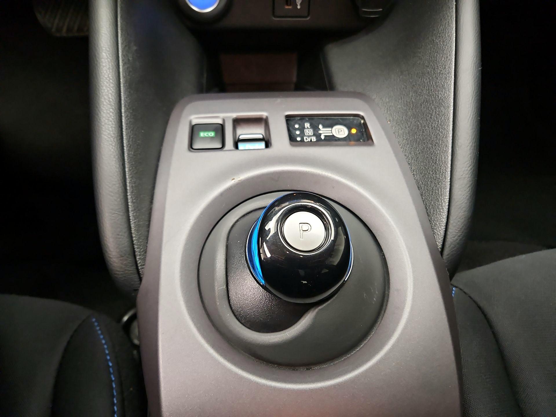 Thumbnail: 2024 Nissan Leaf - 17