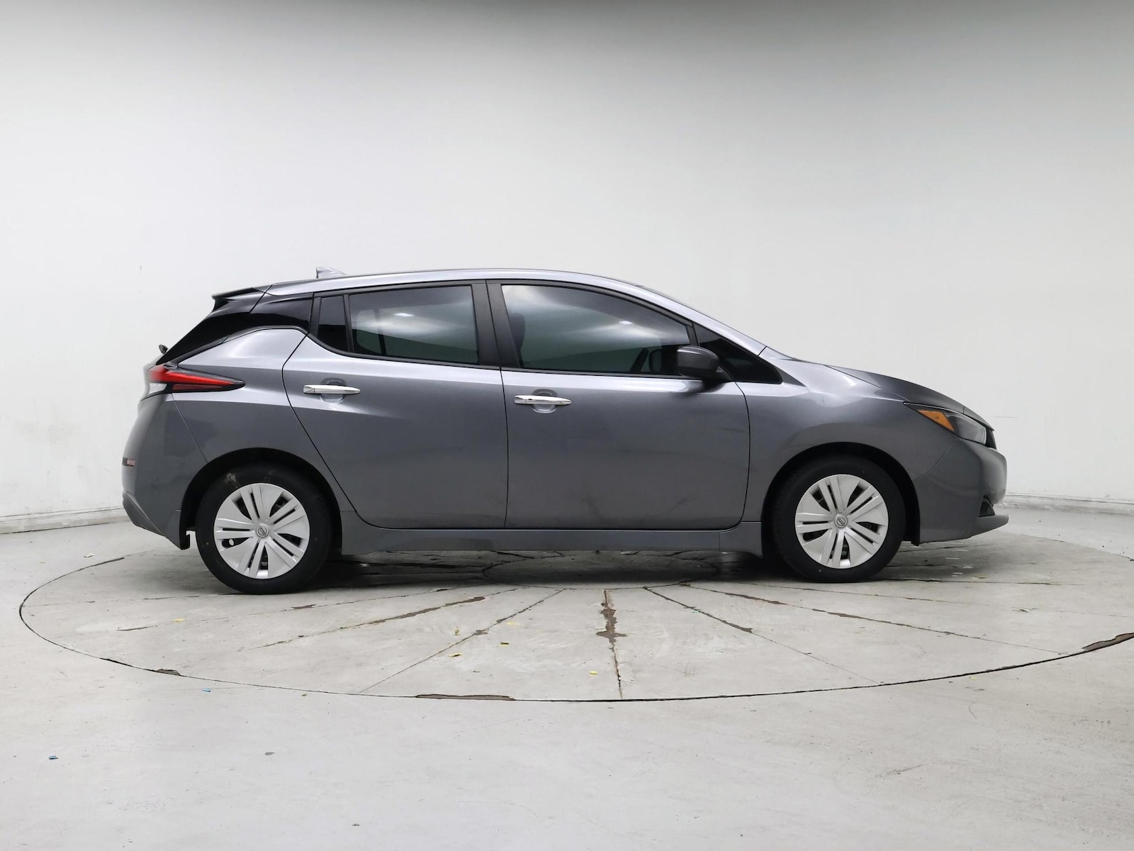 2024 Nissan LEAF S - Photo 8
