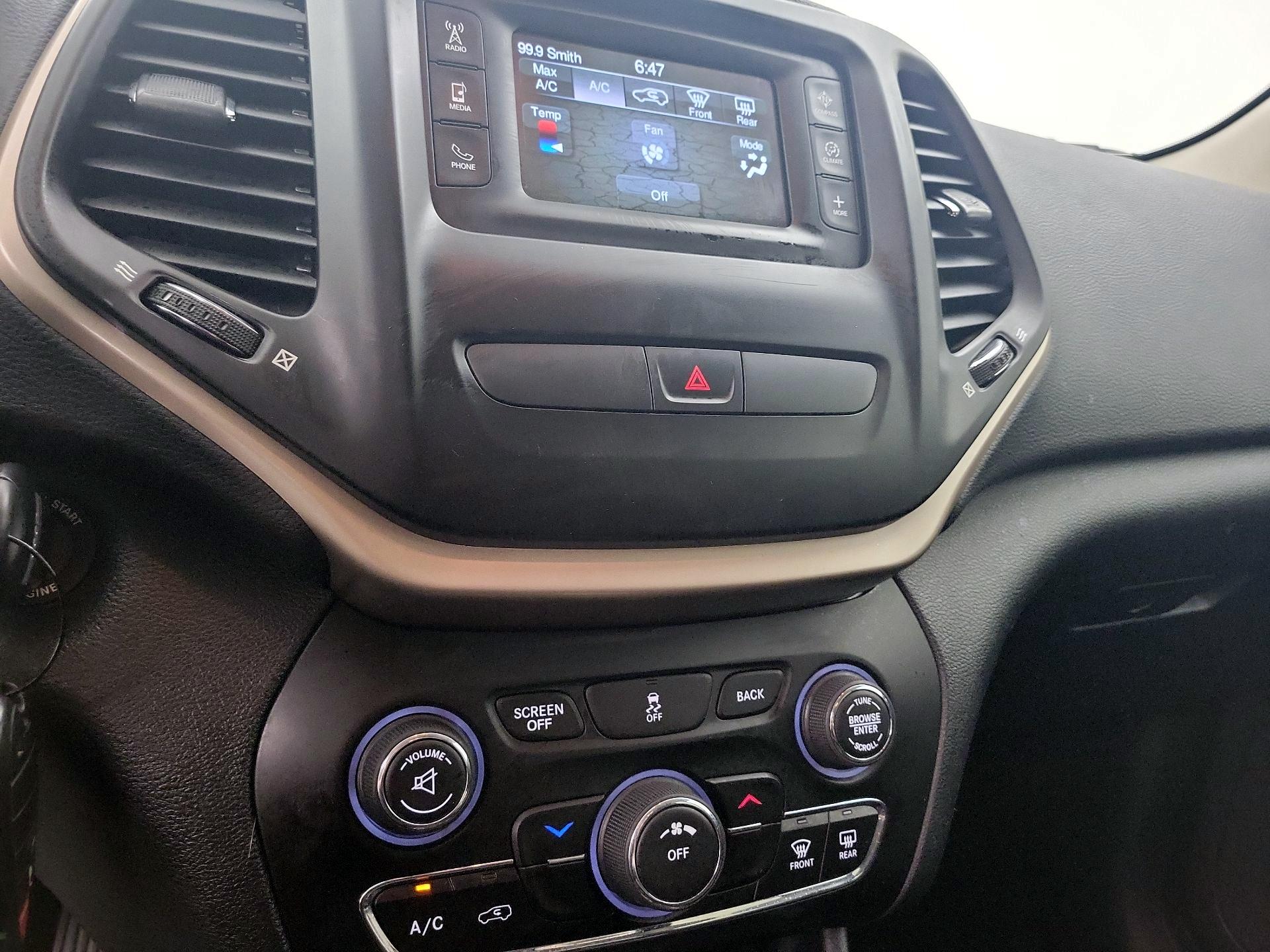 Thumbnail: 2016 Jeep Cherokee - 16