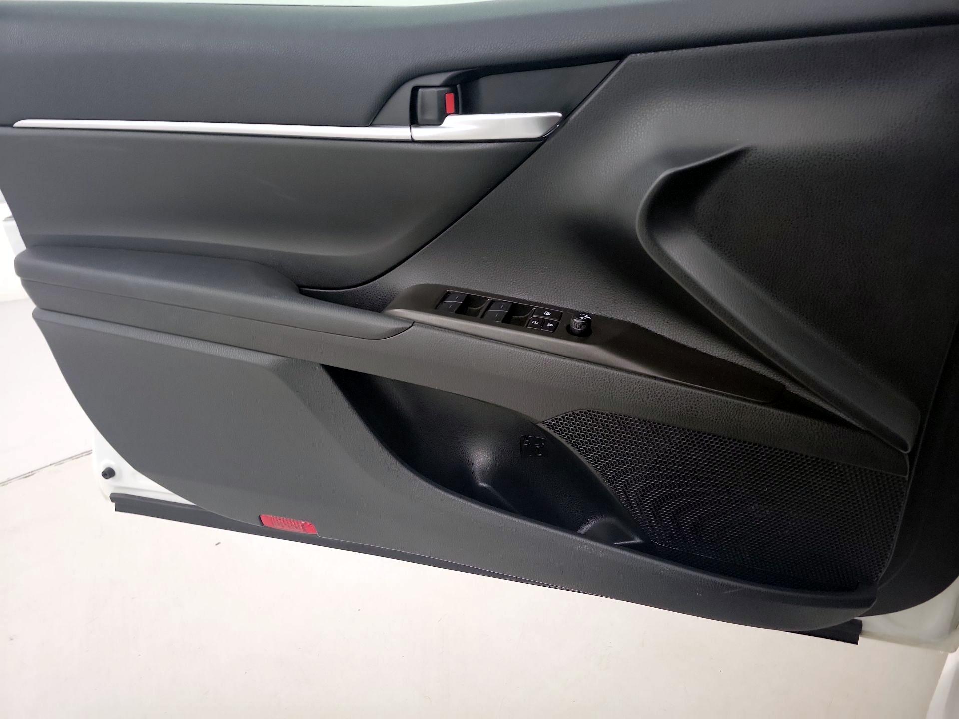 Thumbnail: 2023 Toyota Camry - 12