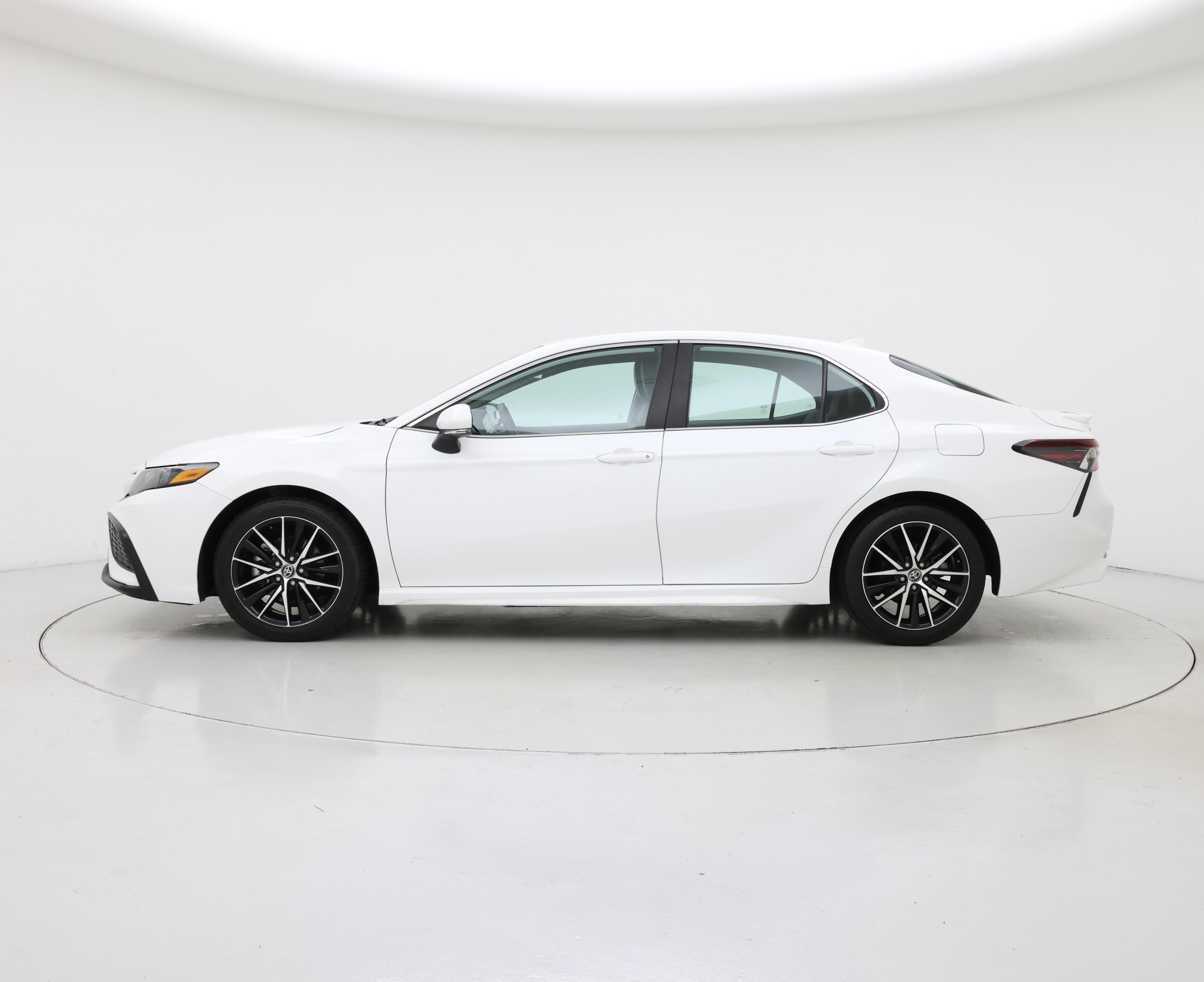 Thumbnail: 2023 Toyota Camry - 3