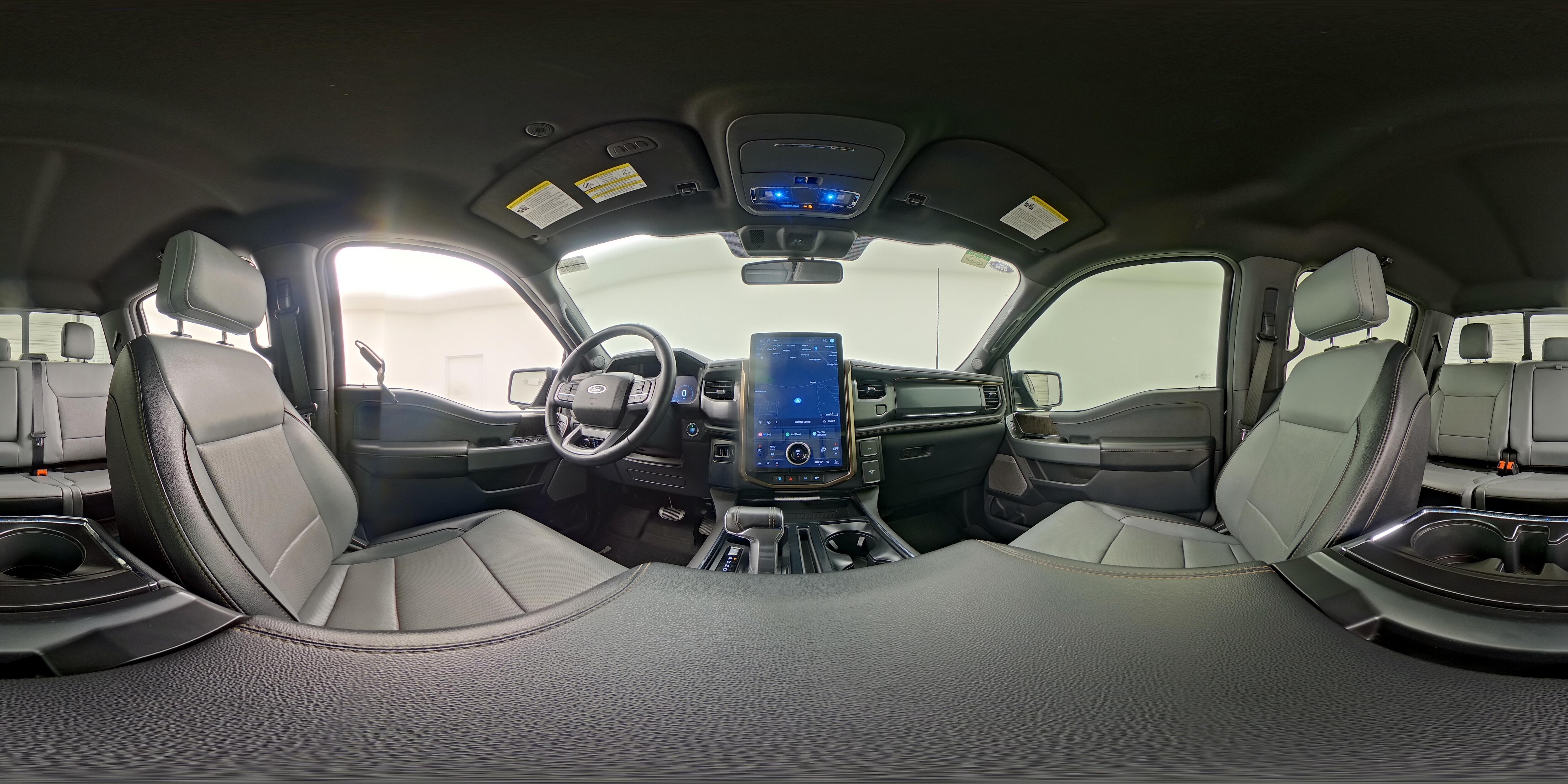 2023 Ford F-150 Lightning Lariat - Photo 25