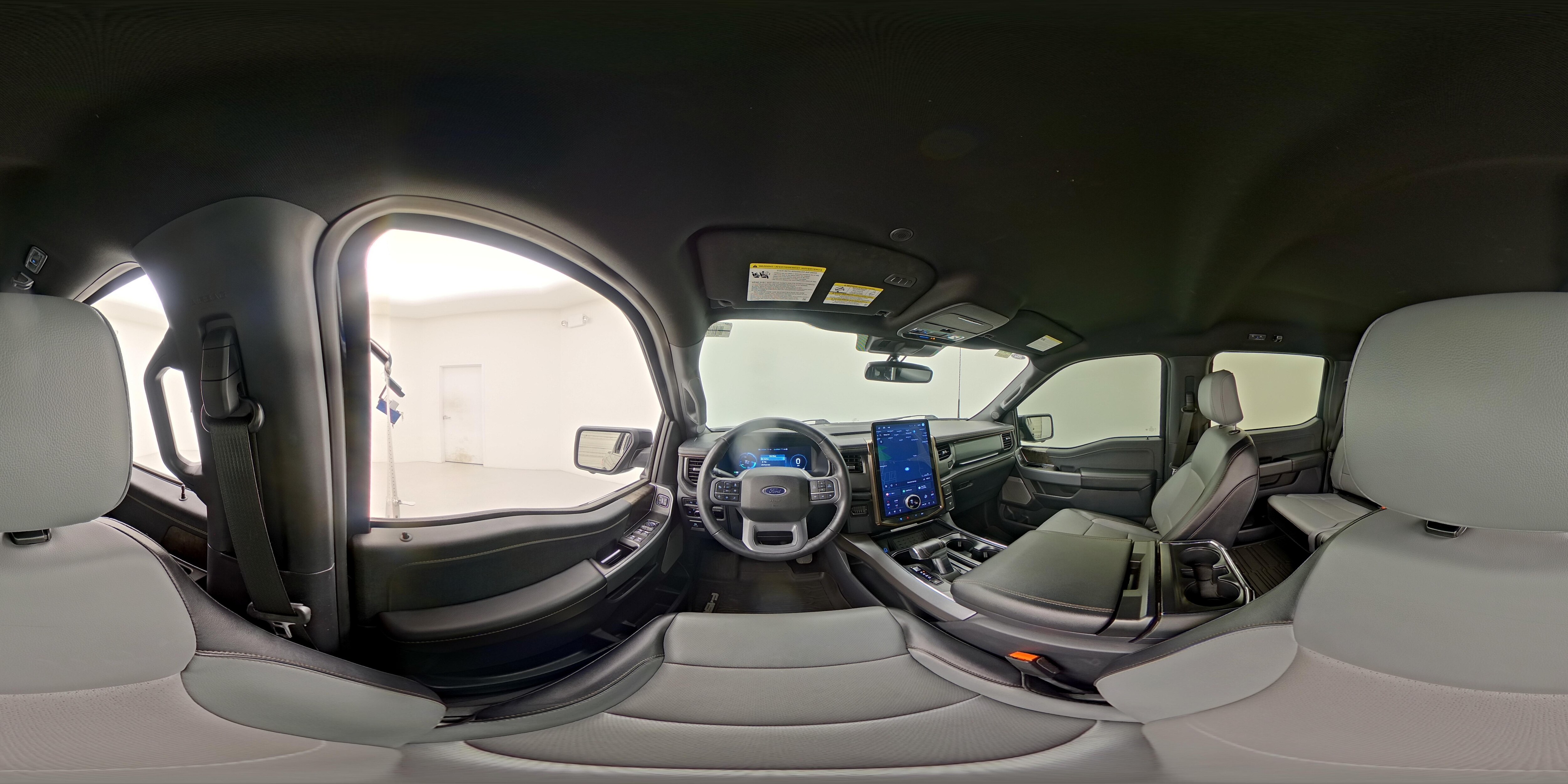 2023 Ford F-150 Lightning Lariat - Photo 27