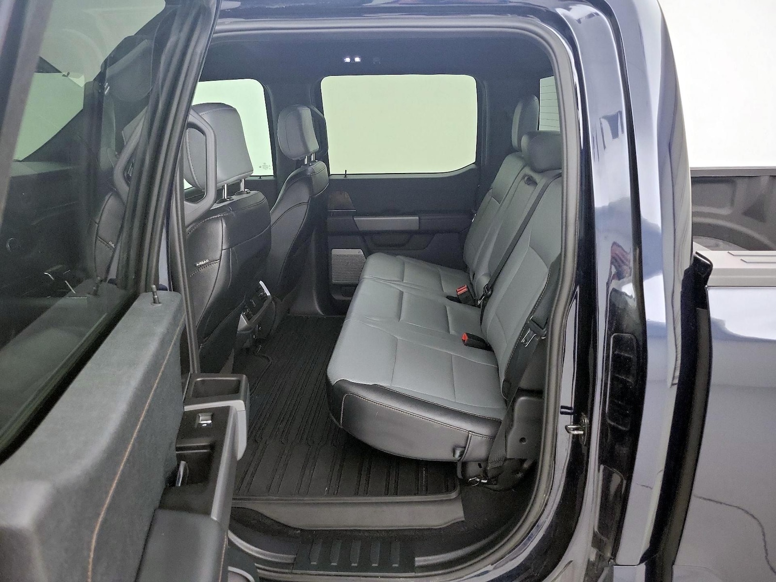 2023 Ford F-150 Lightning Lariat - Photo 21