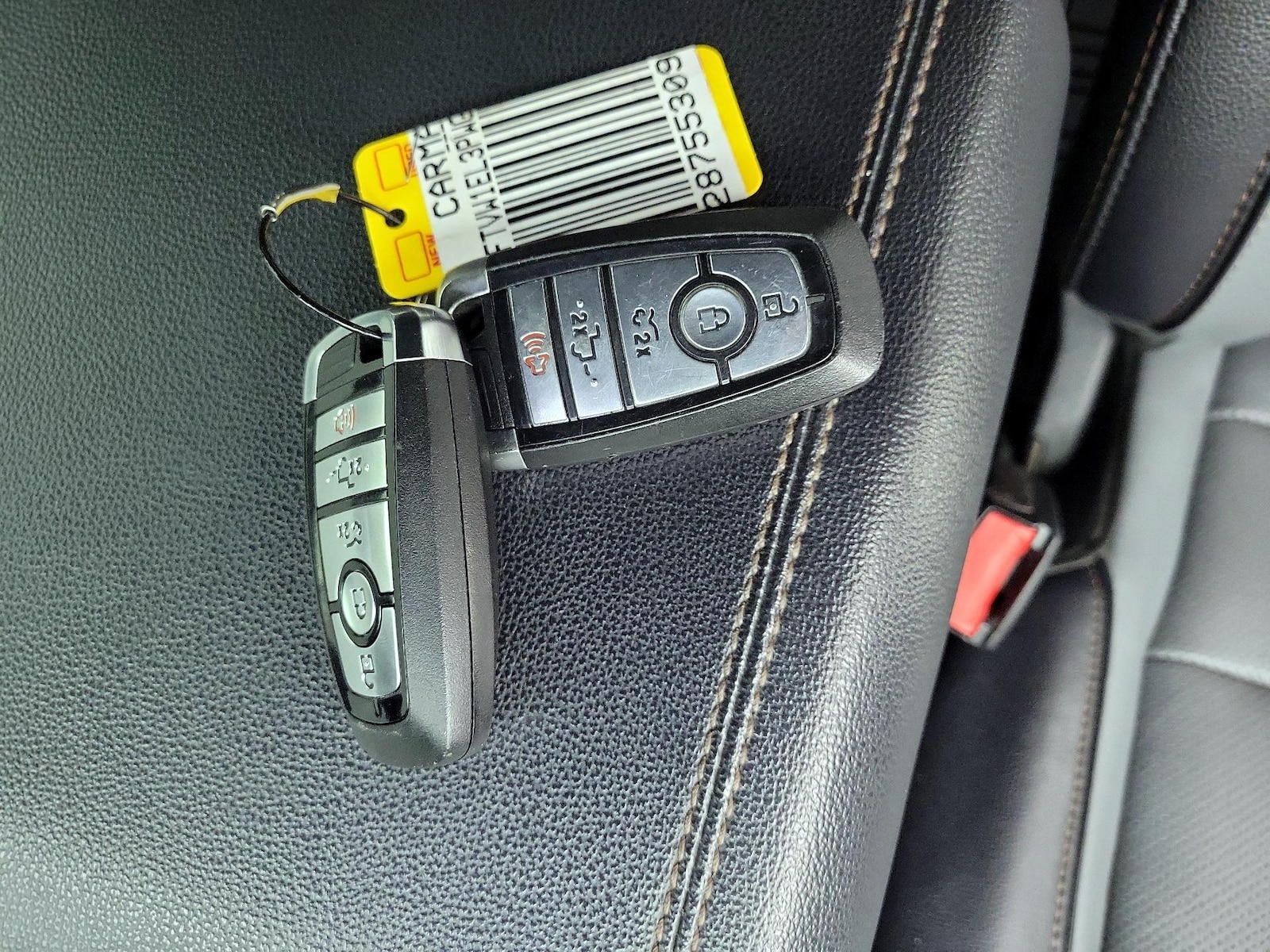 2023 Ford F-150 Lightning Lariat - Photo 24