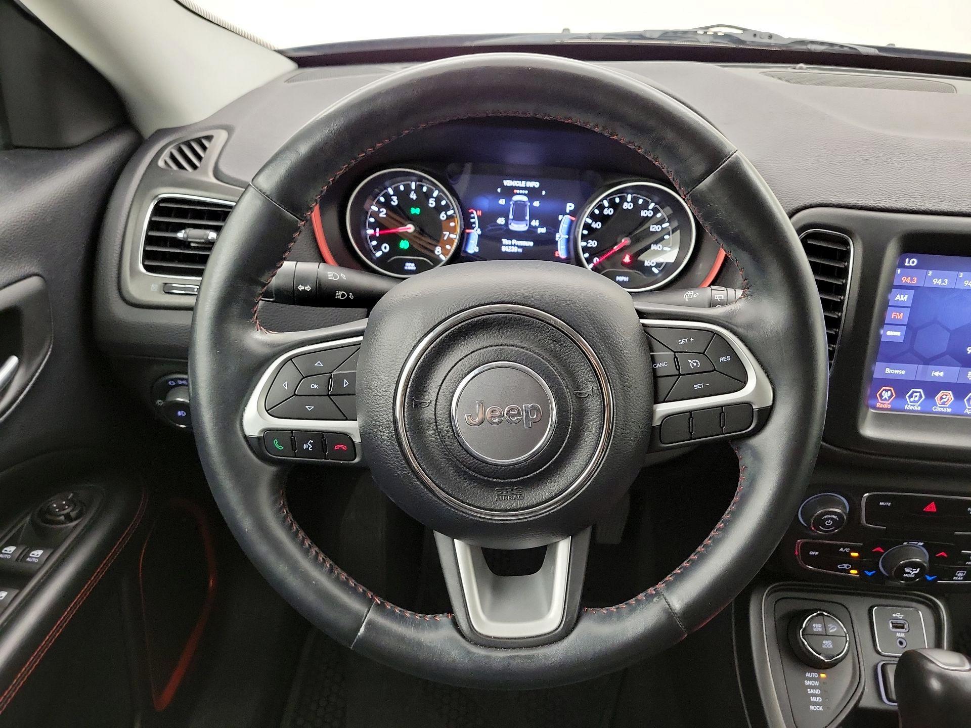 Thumbnail: 2017 Jeep Compass - 10
