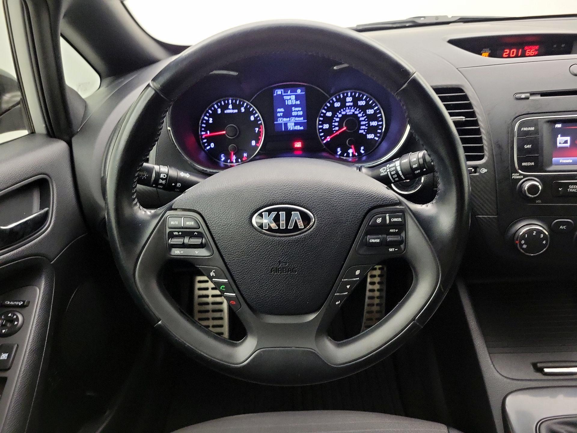 Thumbnail: 2015 Kia Forte - 10