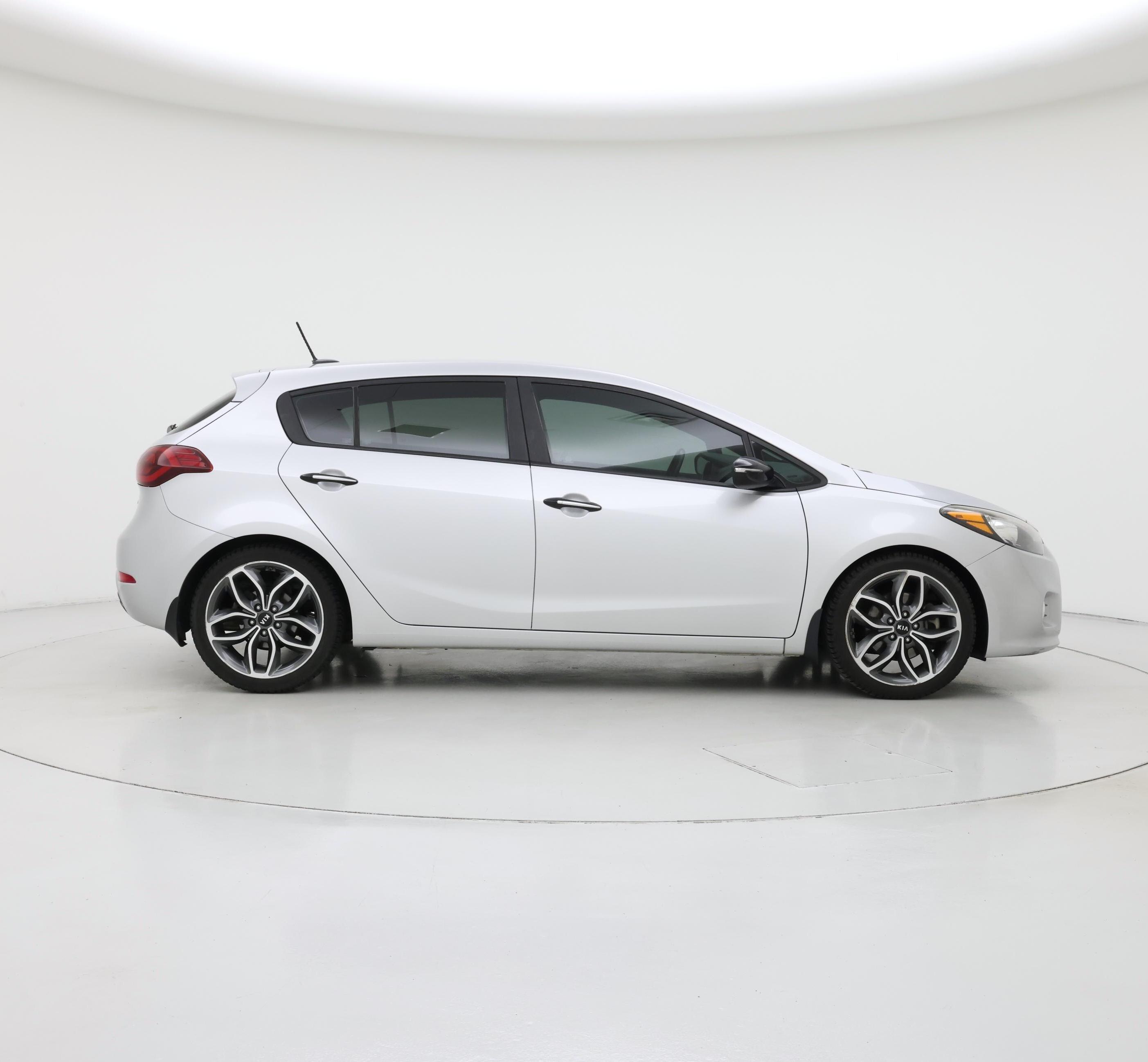 Thumbnail: 2015 Kia Forte - 7