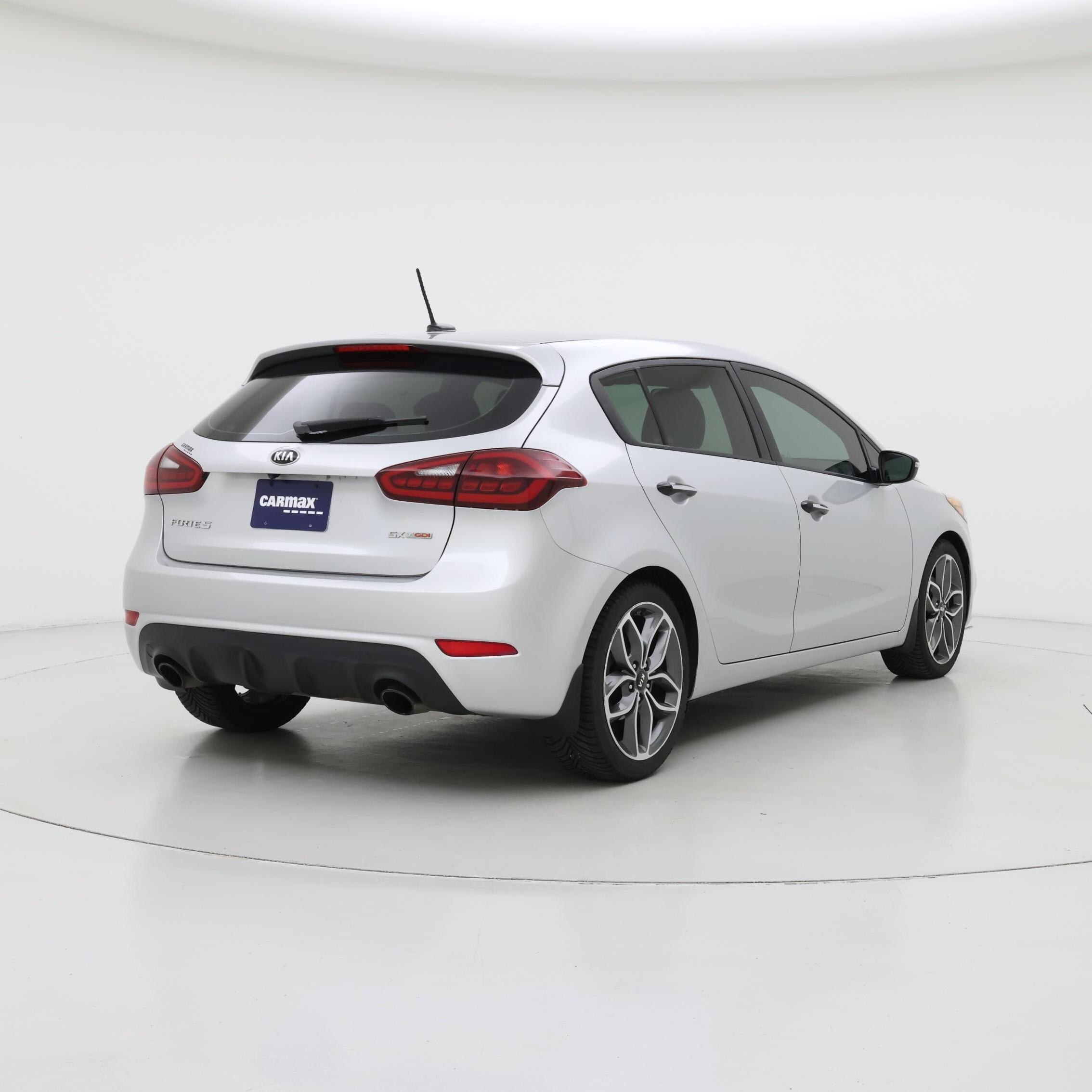 Thumbnail: 2015 Kia Forte - 8