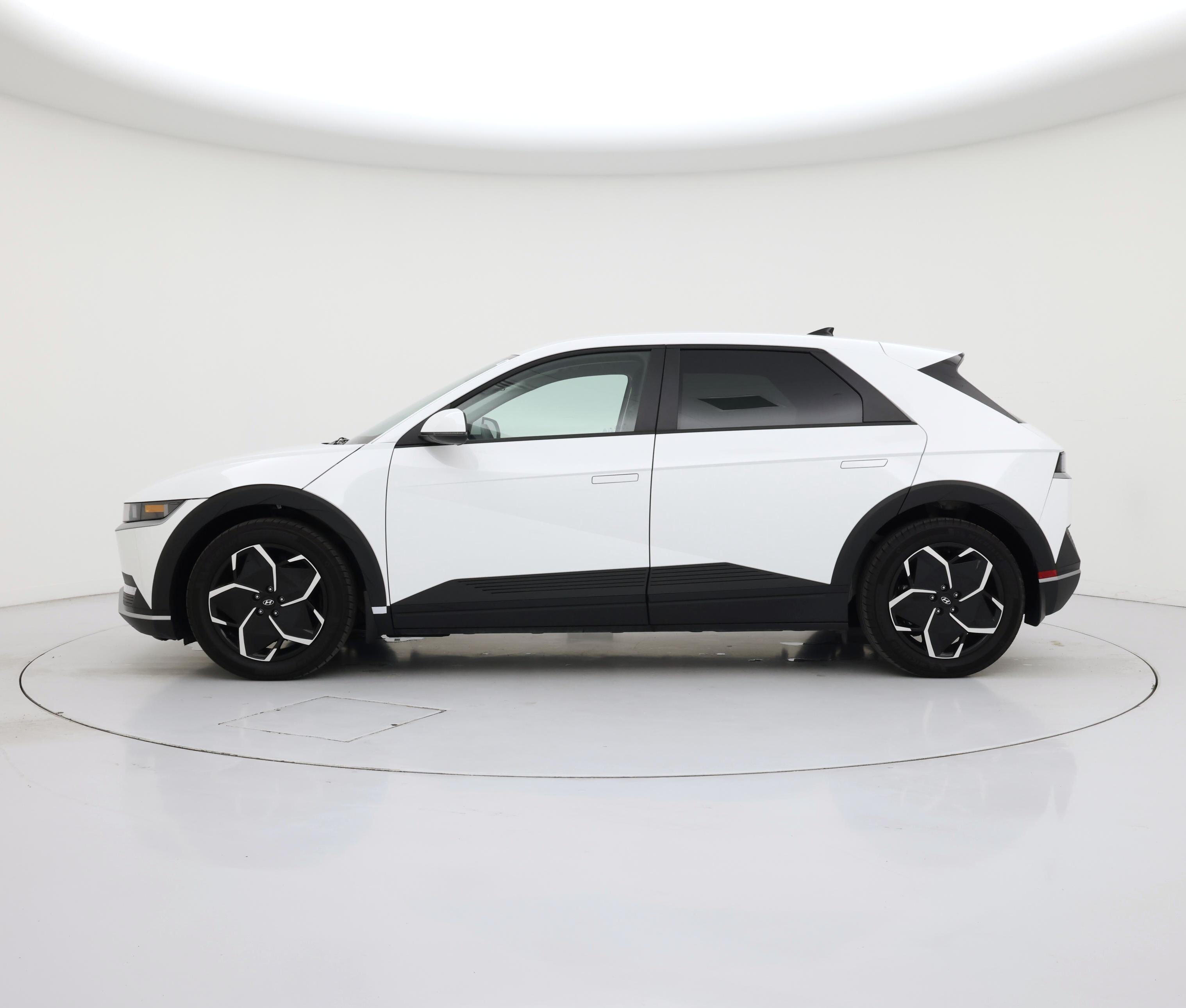 Thumbnail: 2024 Hyundai Ioniq 5 - 3