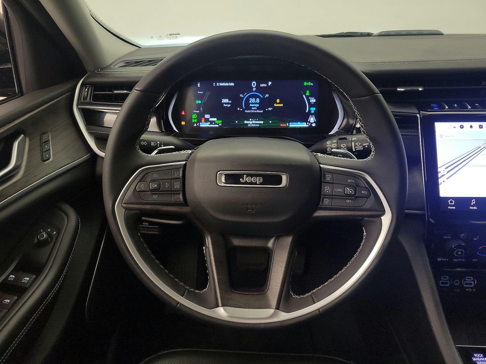 2023 Jeep Grand Cherokee 30th Anniversary 4xe - Photo 11